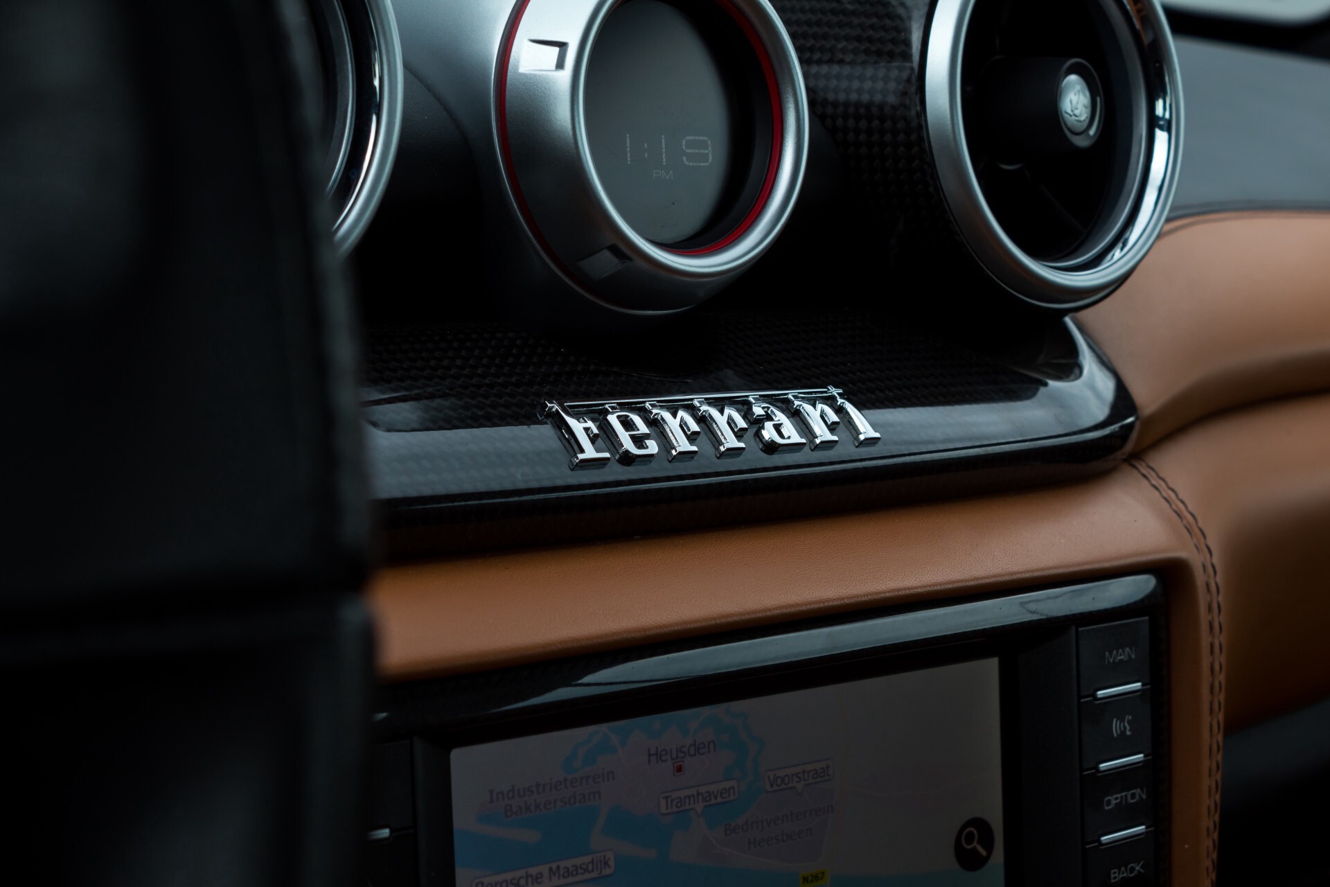 Ferrari California 3.9 T Full Carbon Nieuwprijs: €284081 Foto 32