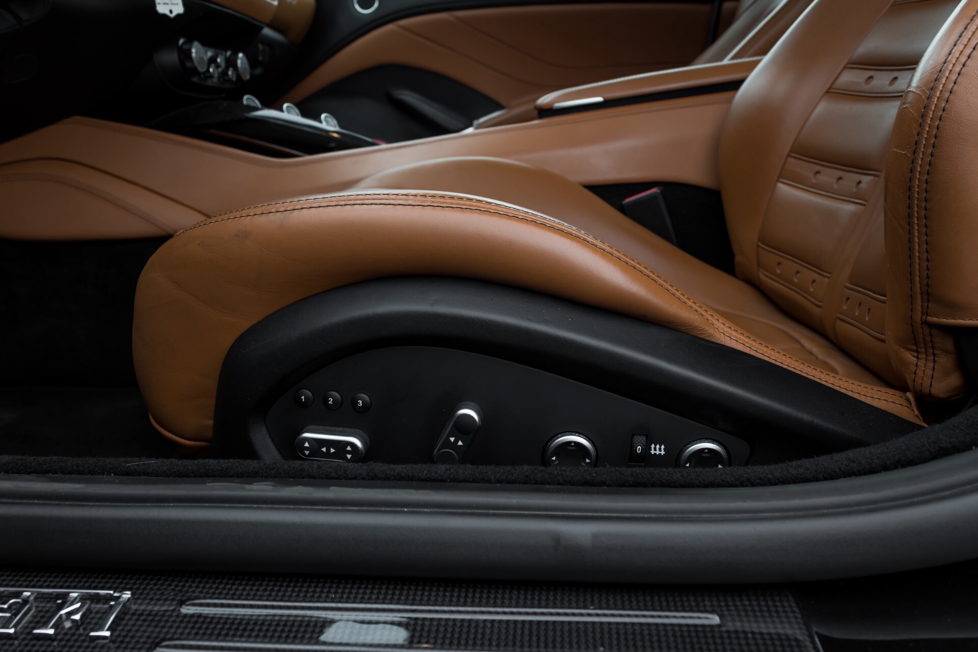 Ferrari California 3.9 T Full Carbon Nieuwprijs: €284081 Foto 36