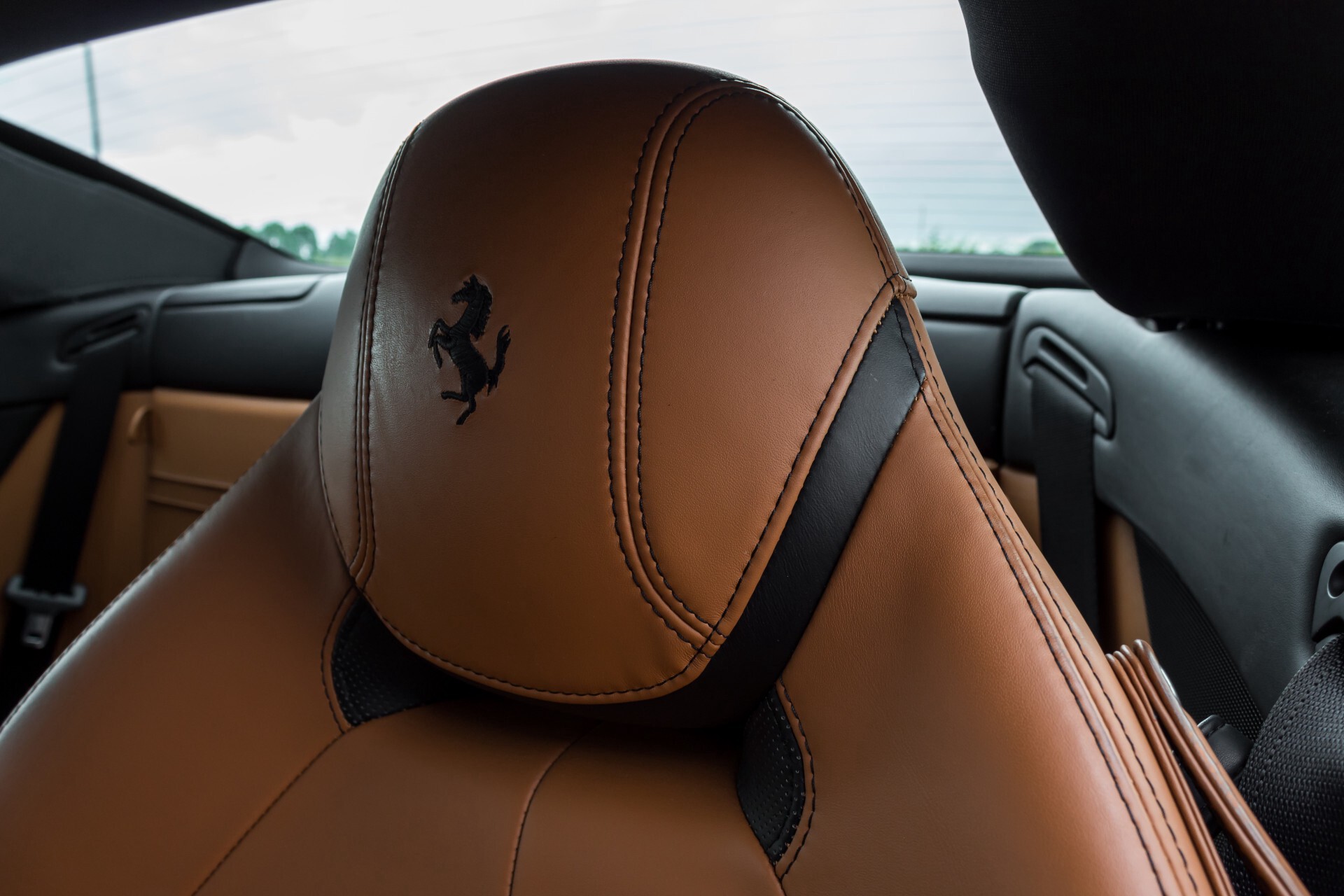 Ferrari California 3.9 T Full Carbon Nieuwprijs: €284081 Foto 38