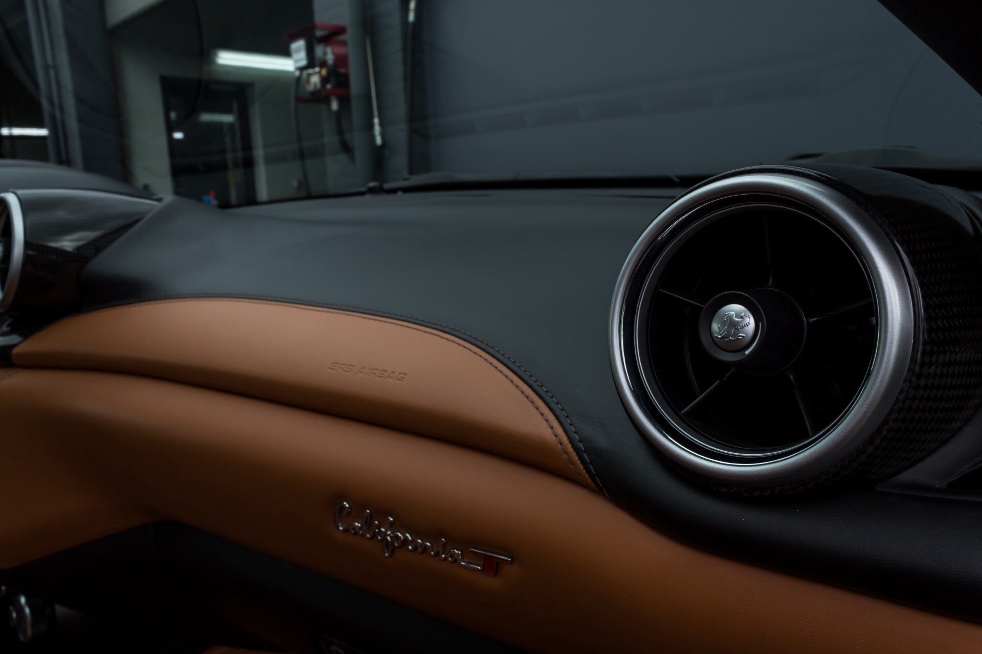 Ferrari California 3.9 T Full Carbon Nieuwprijs: €284081 Foto 42