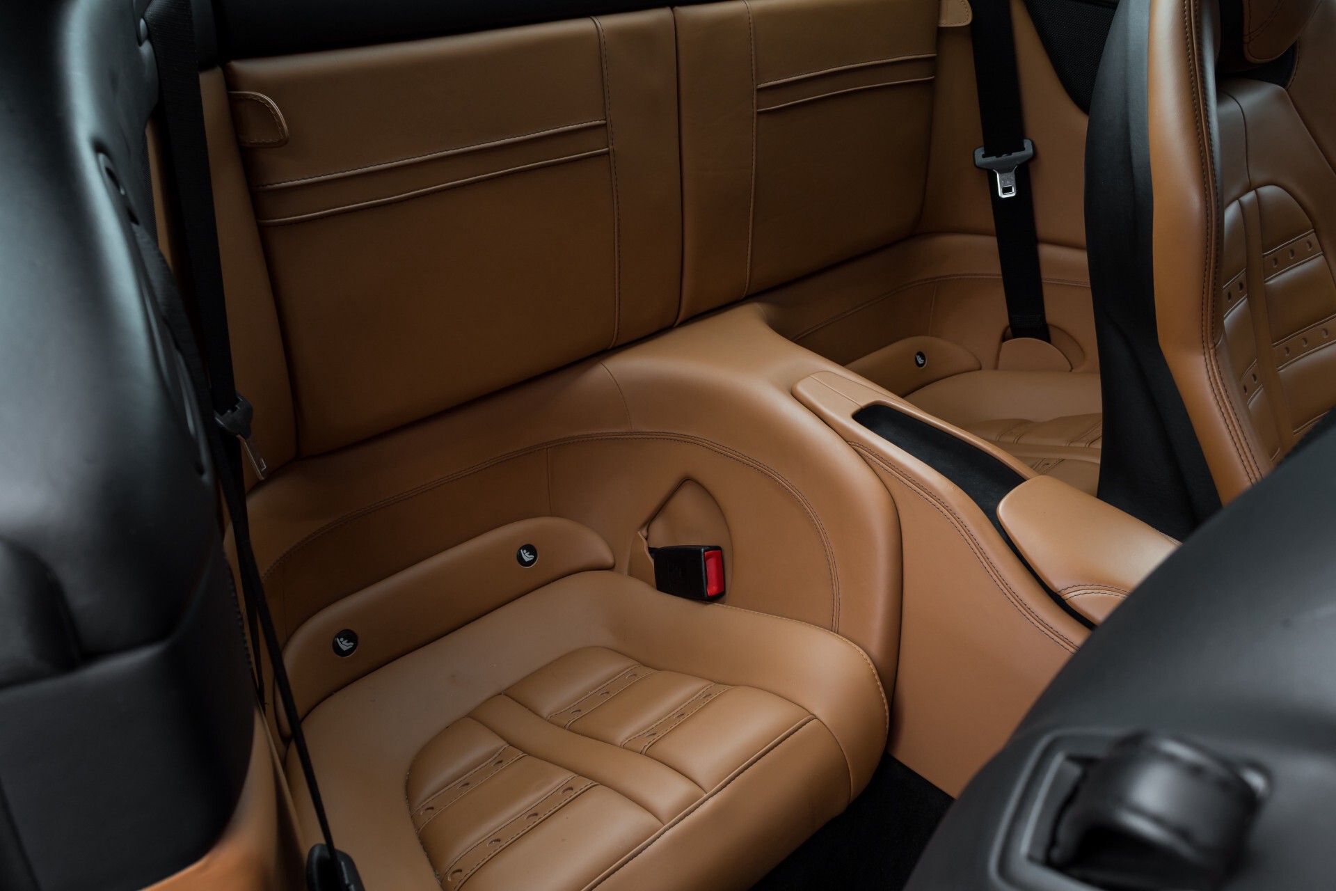 Ferrari California 3.9 T Full Carbon Nieuwprijs: €284081 Foto 44