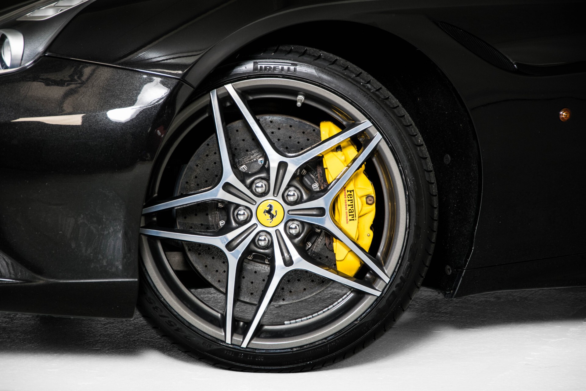 Ferrari California 3.9 T Full Carbon Nieuwprijs: €284081 Foto 53