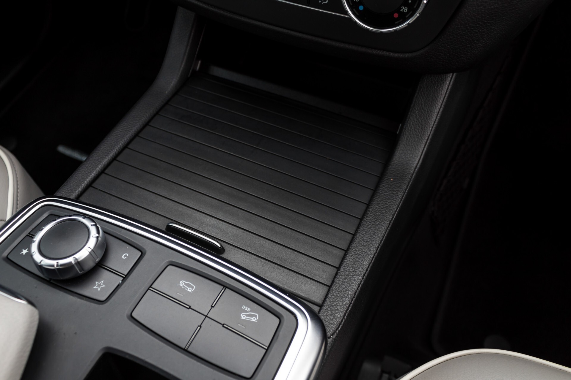 Mercedes-Benz M-Klasse 350 AMG 4-M Panorama/Keyless/Harman-Kardon/Camera/Trekhaak Aut7 Foto 27