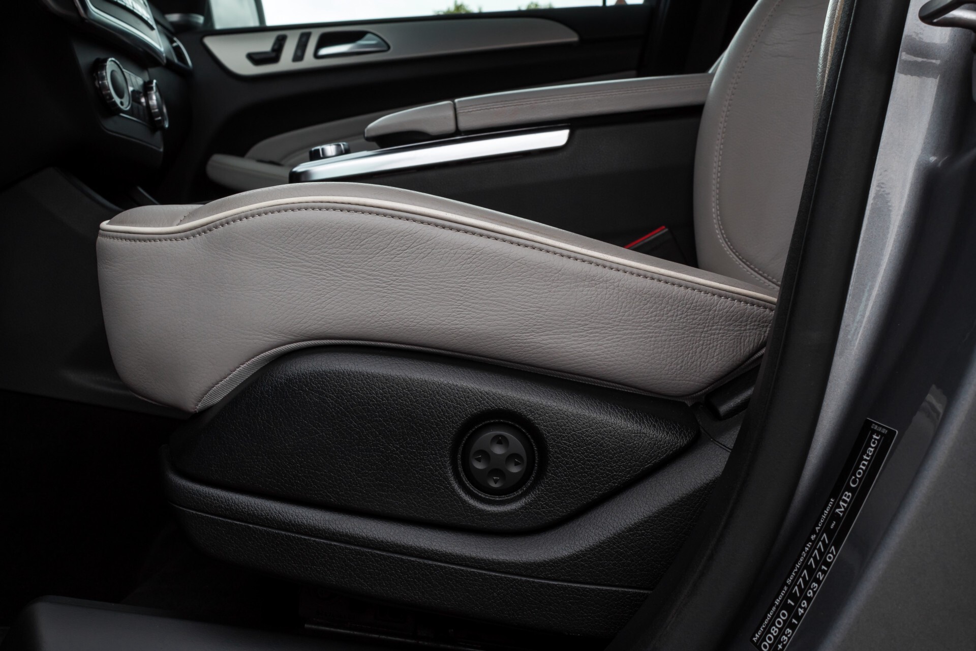 Mercedes-Benz M-Klasse 350 AMG 4-M Panorama/Keyless/Harman-Kardon/Camera/Trekhaak Aut7 Foto 30