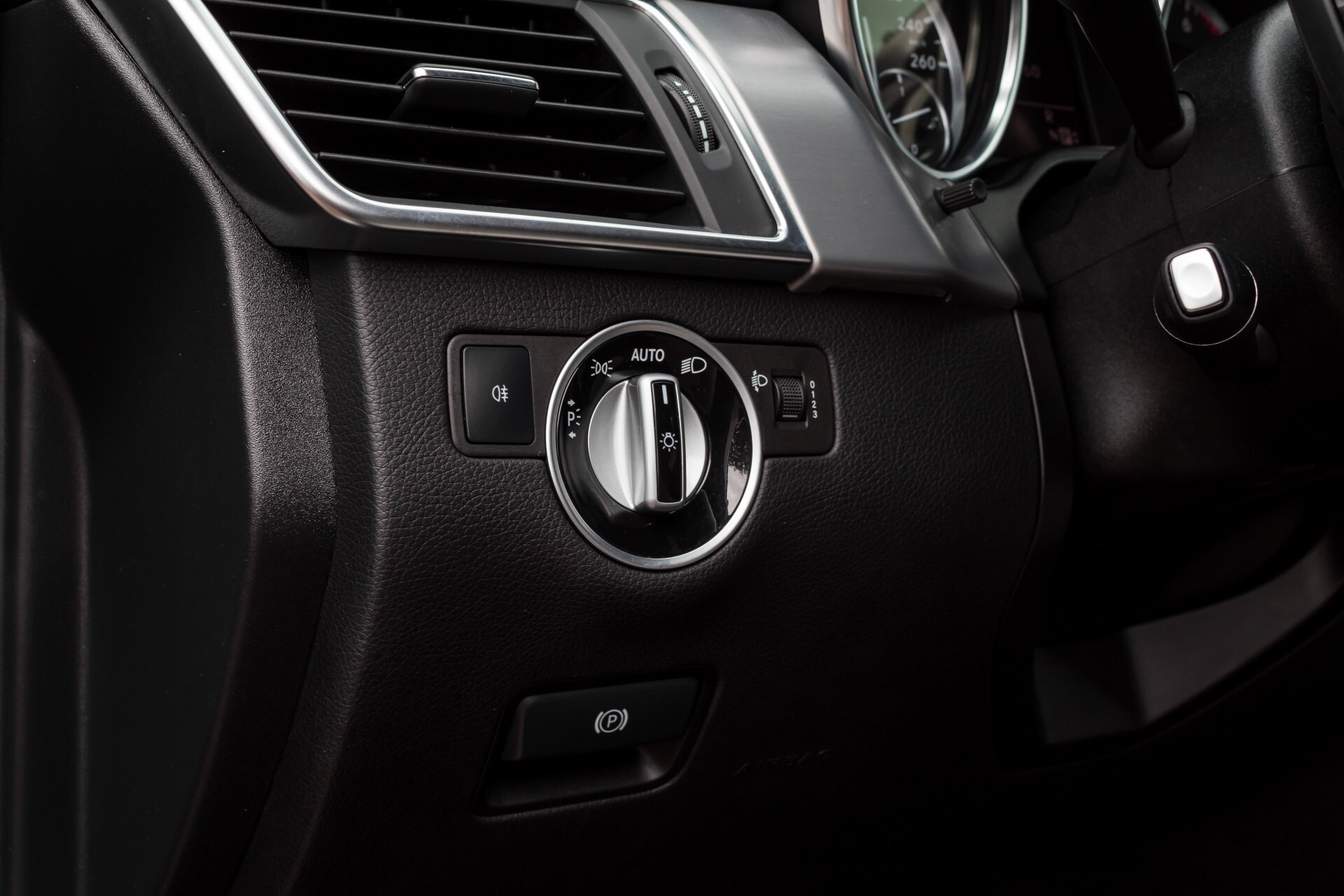 Mercedes-Benz M-Klasse 350 AMG 4-M Panorama/Keyless/Harman-Kardon/Camera/Trekhaak Aut7 Foto 32