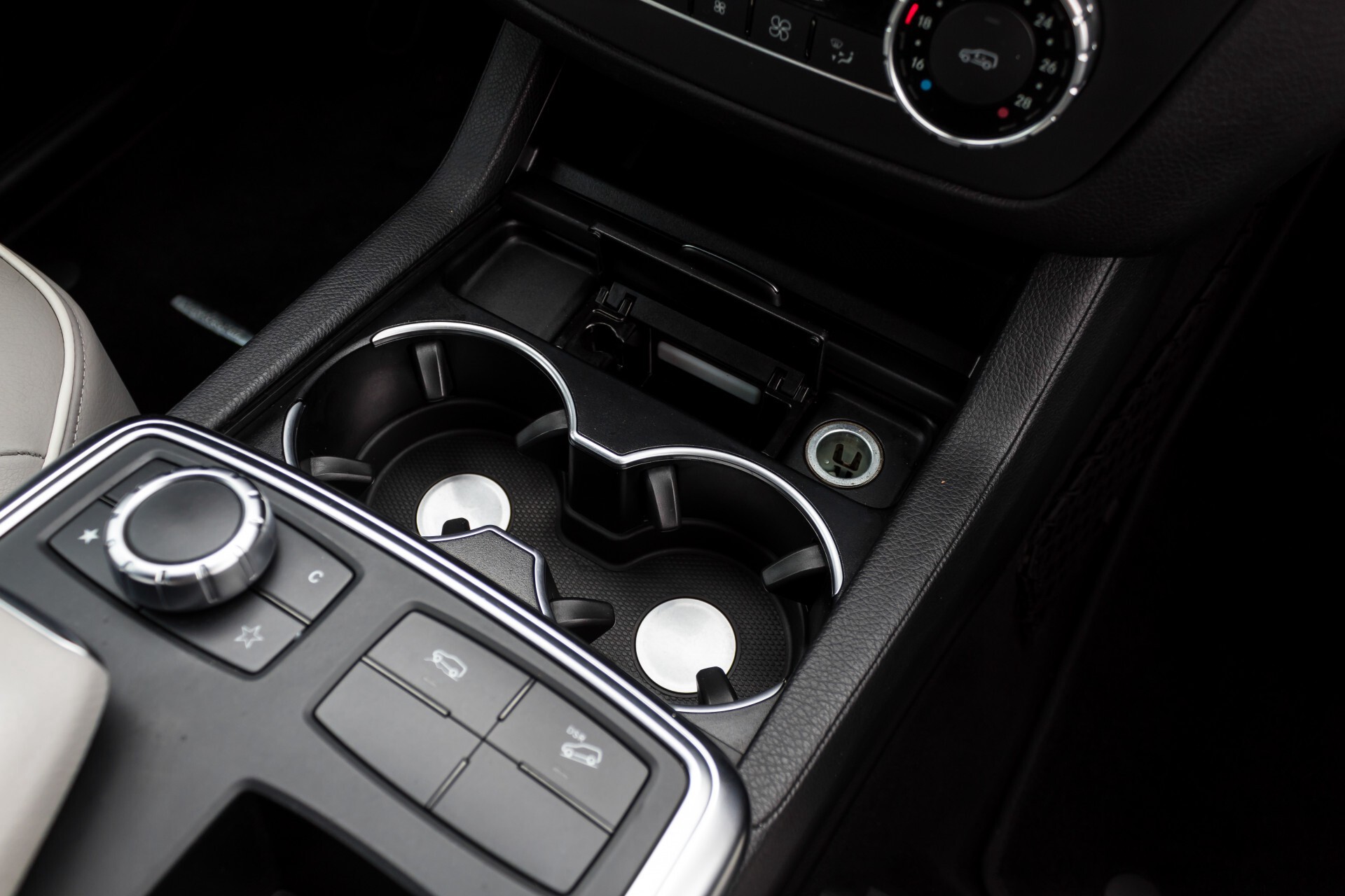 Mercedes-Benz M-Klasse 350 AMG 4-M Panorama/Keyless/Harman-Kardon/Camera/Trekhaak Aut7 Foto 36