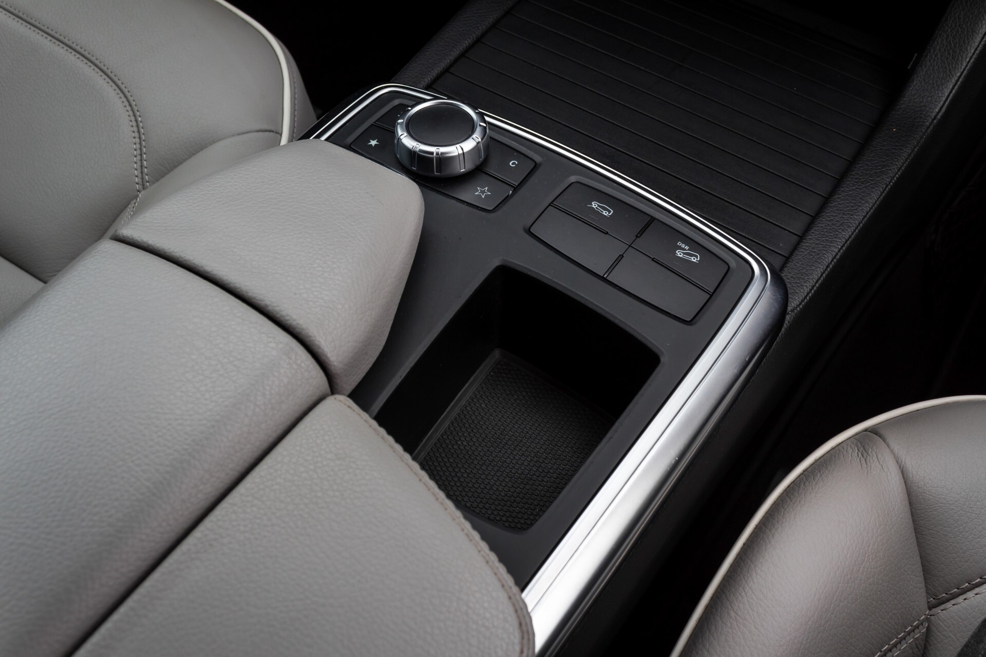 Mercedes-Benz M-Klasse 350 AMG 4-M Panorama/Keyless/Harman-Kardon/Camera/Trekhaak Aut7 Foto 40