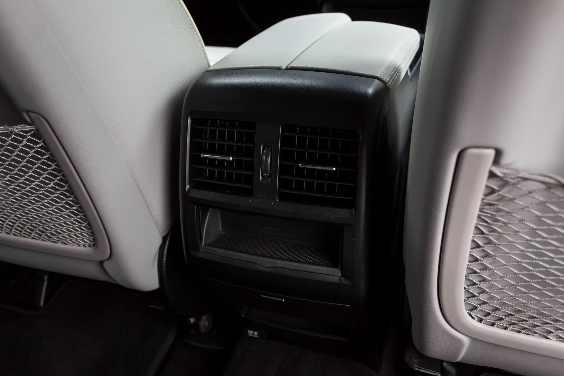 Mercedes-Benz M-Klasse 350 AMG 4-M Panorama/Keyless/Harman-Kardon/Camera/Trekhaak Aut7 Foto 48