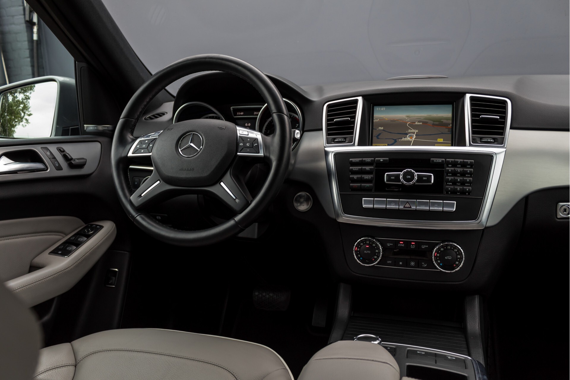 Mercedes-Benz M-Klasse 350 AMG 4-M Panorama/Keyless/Harman-Kardon/Camera/Trekhaak Aut7 Foto 7