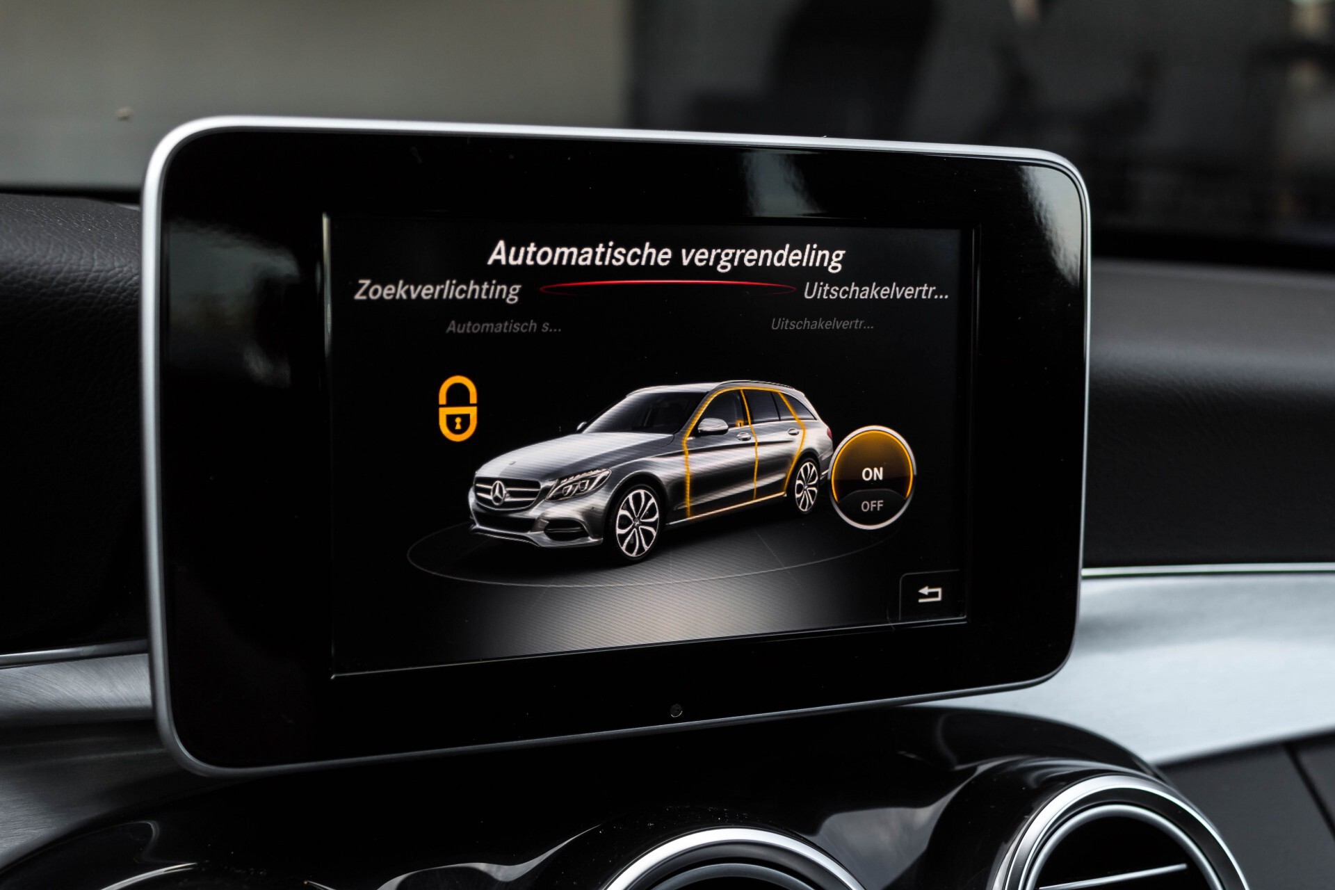 Mercedes-Benz C-Klasse Estate 200d AMG Night Wegkl-Trekhaak/LED/Dodehoekassistent/Verw Stln Aut7 Foto 27