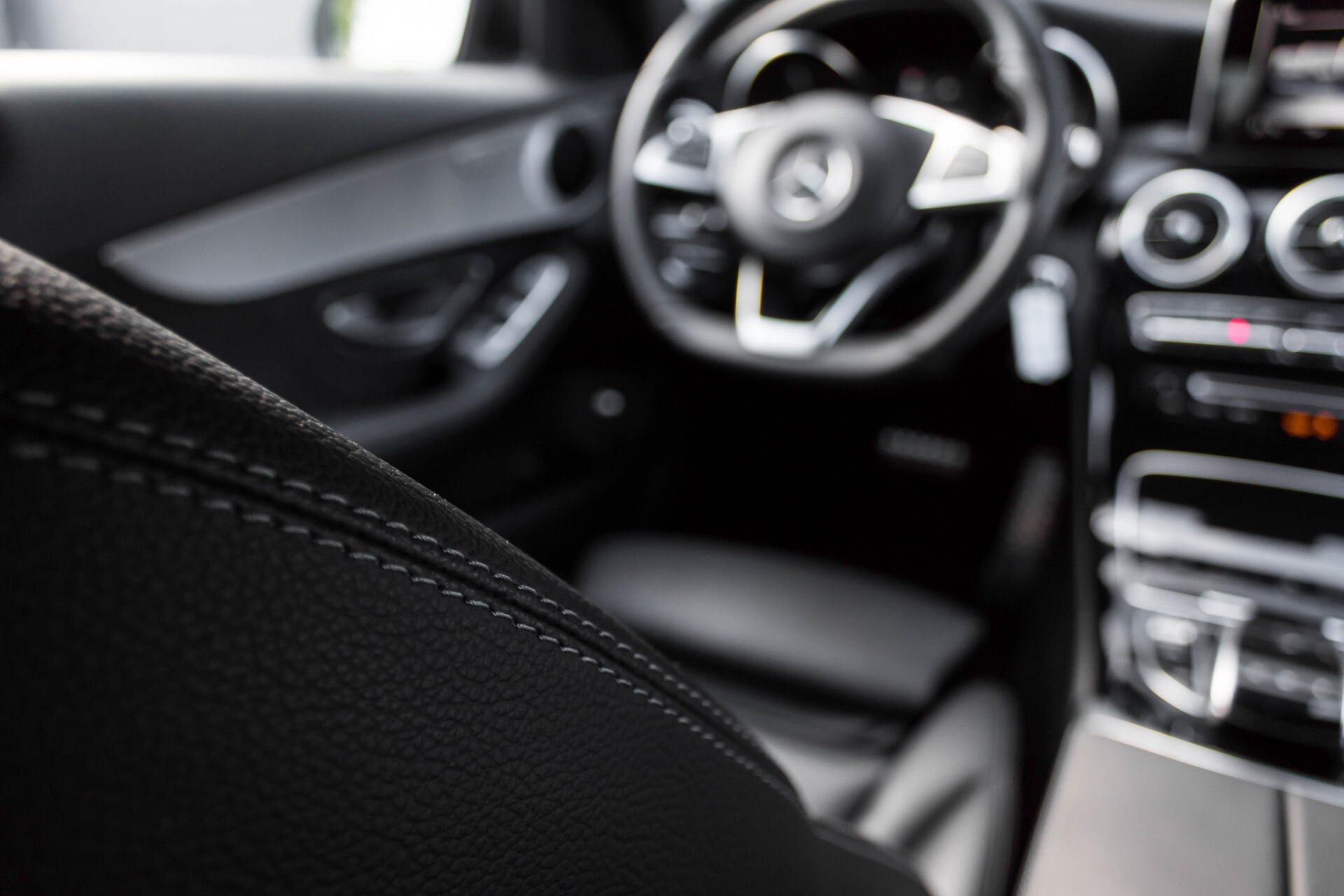 Mercedes-Benz C-Klasse Estate 200d AMG Night Wegkl-Trekhaak/LED/Dodehoekassistent/Verw Stln Aut7 Foto 47