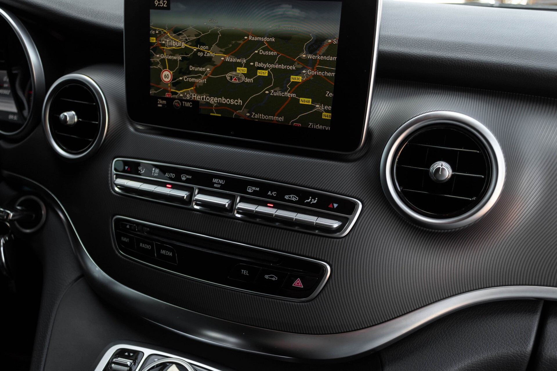 Mercedes-Benz V-Klasse 220 CDI Lang AMG 6-Persoons Avantgarde Edition Burmester/360camera/spoorpakket/ILS Aut7 Foto 25