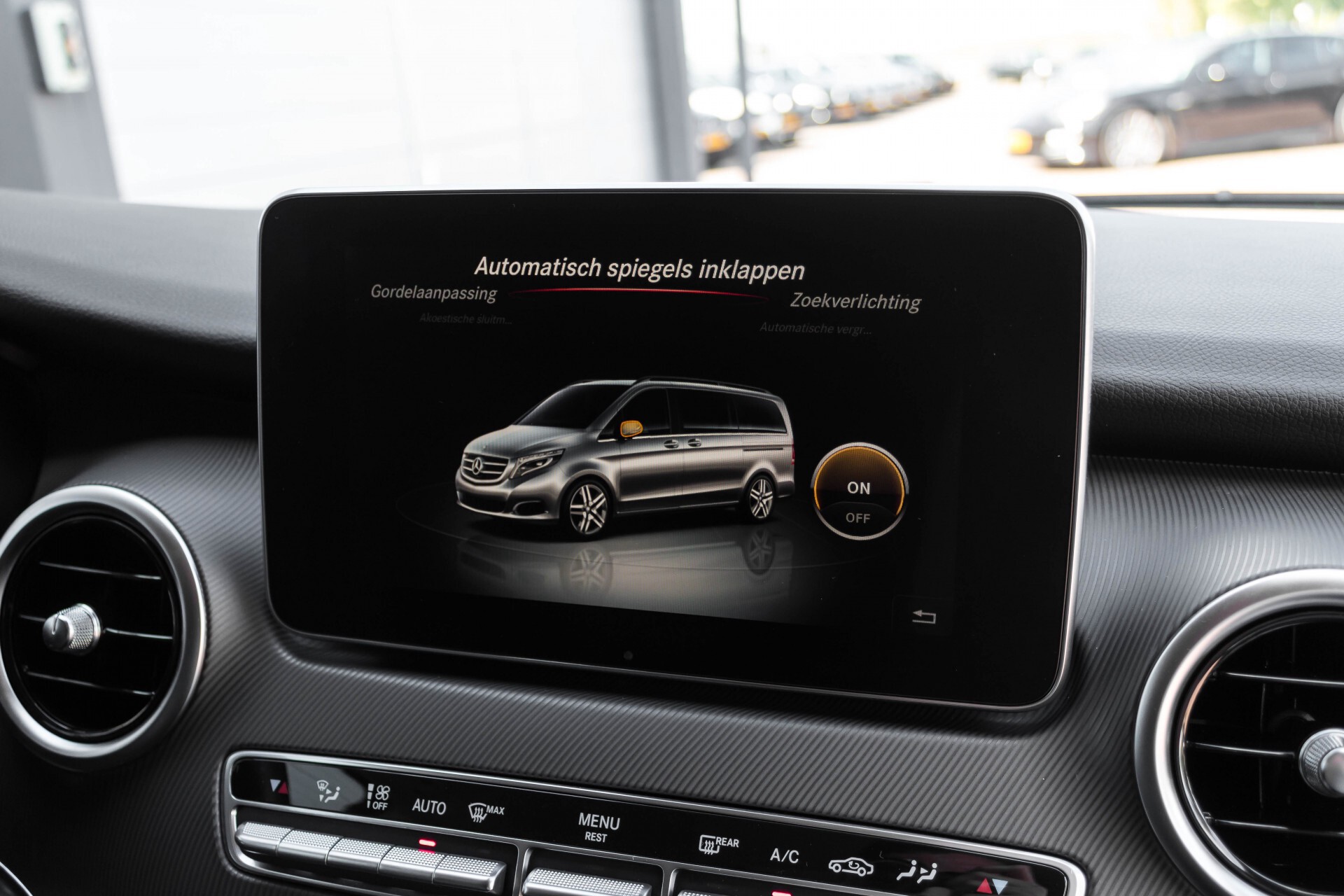 Mercedes-Benz V-Klasse 220 CDI Lang AMG 6-Persoons Avantgarde Edition Burmester/360camera/spoorpakket/ILS Aut7 Foto 26