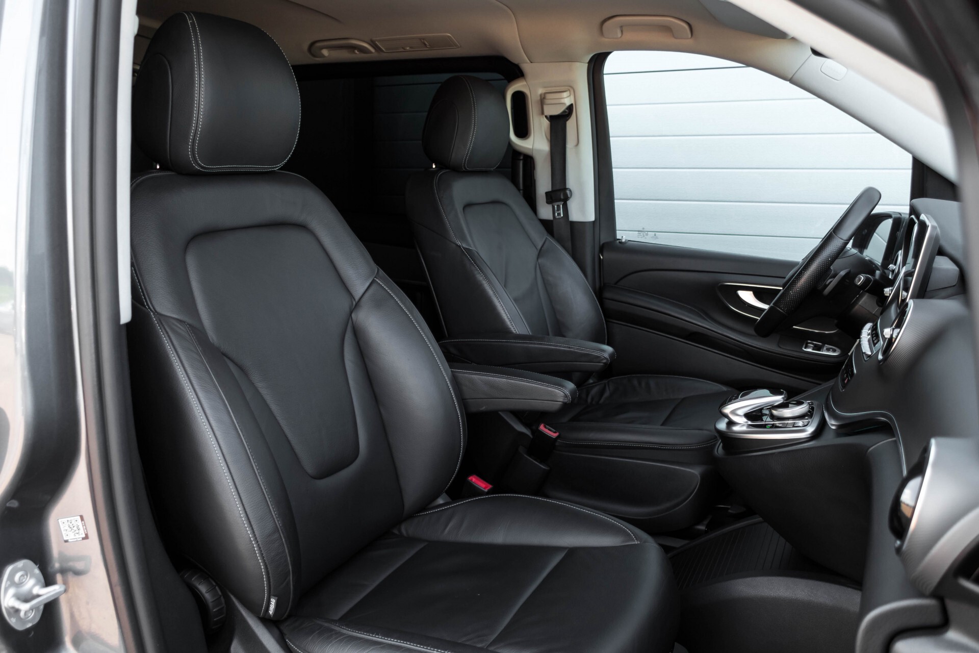 Mercedes-Benz V-Klasse 220 CDI Lang AMG 6-Persoons Avantgarde Edition Burmester/360camera/spoorpakket/ILS Aut7 Foto 3