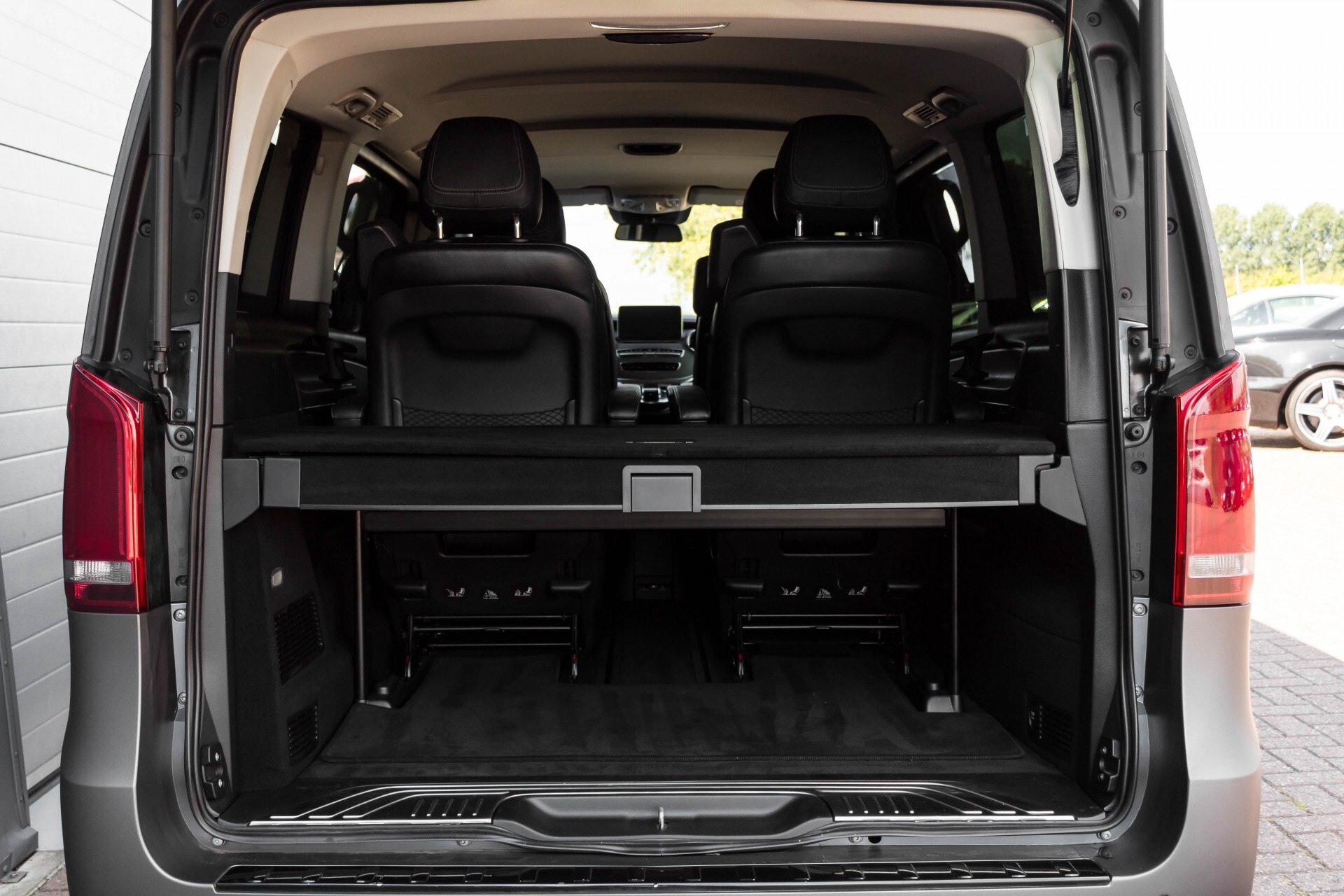 Mercedes-Benz V-Klasse 220 CDI Lang AMG 6-Persoons Avantgarde Edition Burmester/360camera/spoorpakket/ILS Aut7 Foto 57