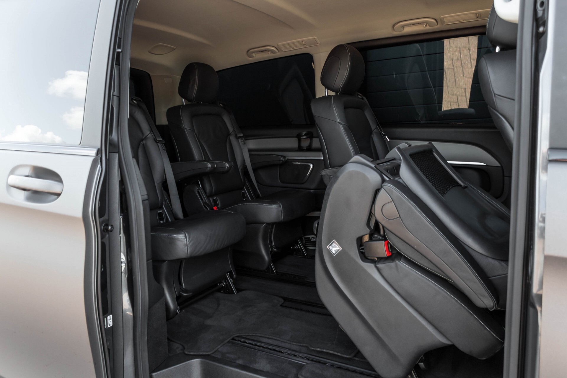 Mercedes-Benz V-Klasse 220 CDI Lang AMG 6-Persoons Avantgarde Edition Burmester/360camera/spoorpakket/ILS Aut7 Foto 6