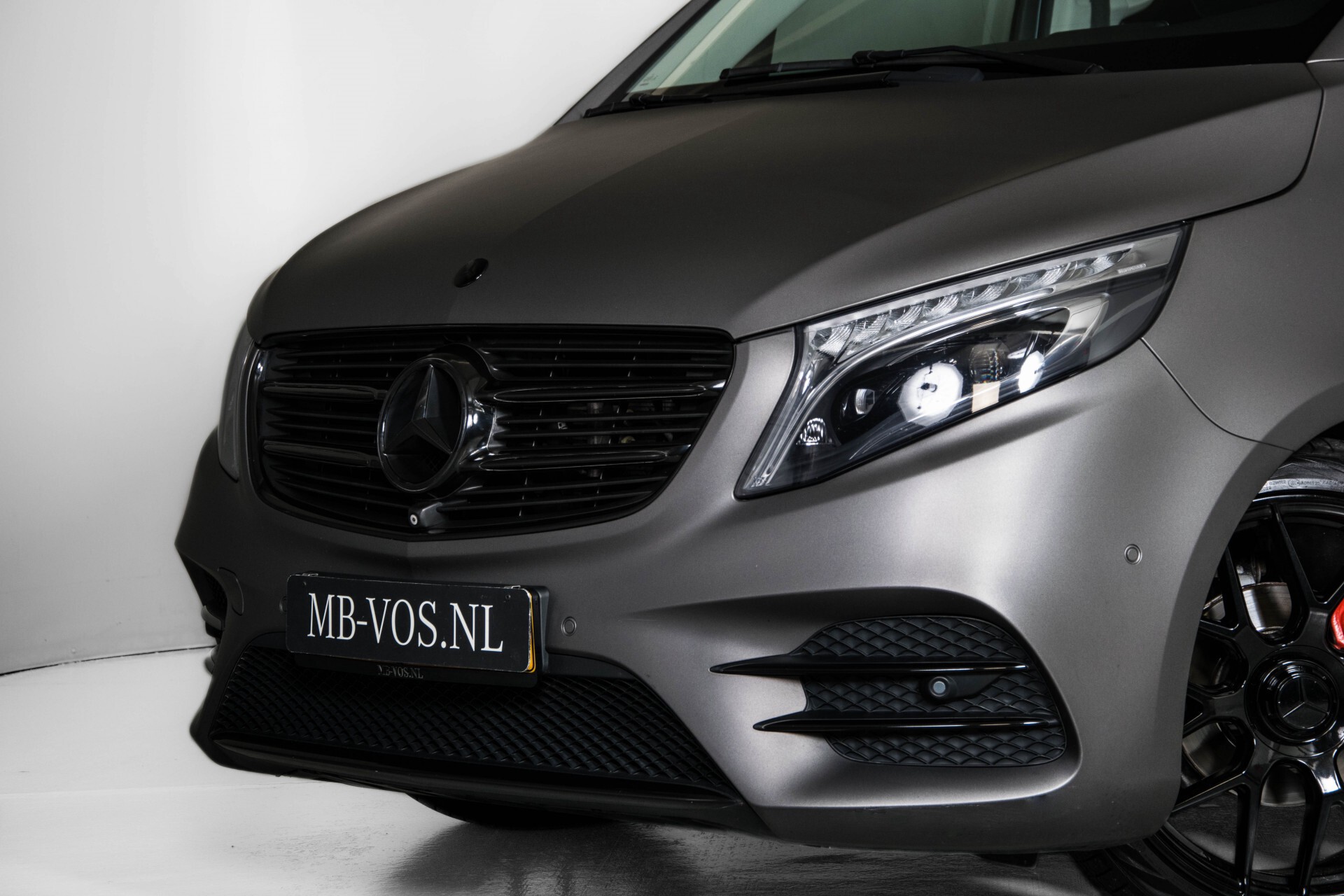 Mercedes-Benz V-Klasse 220 CDI Lang AMG 6-Persoons Avantgarde Edition Burmester/360camera/spoorpakket/ILS Aut7 Foto 60