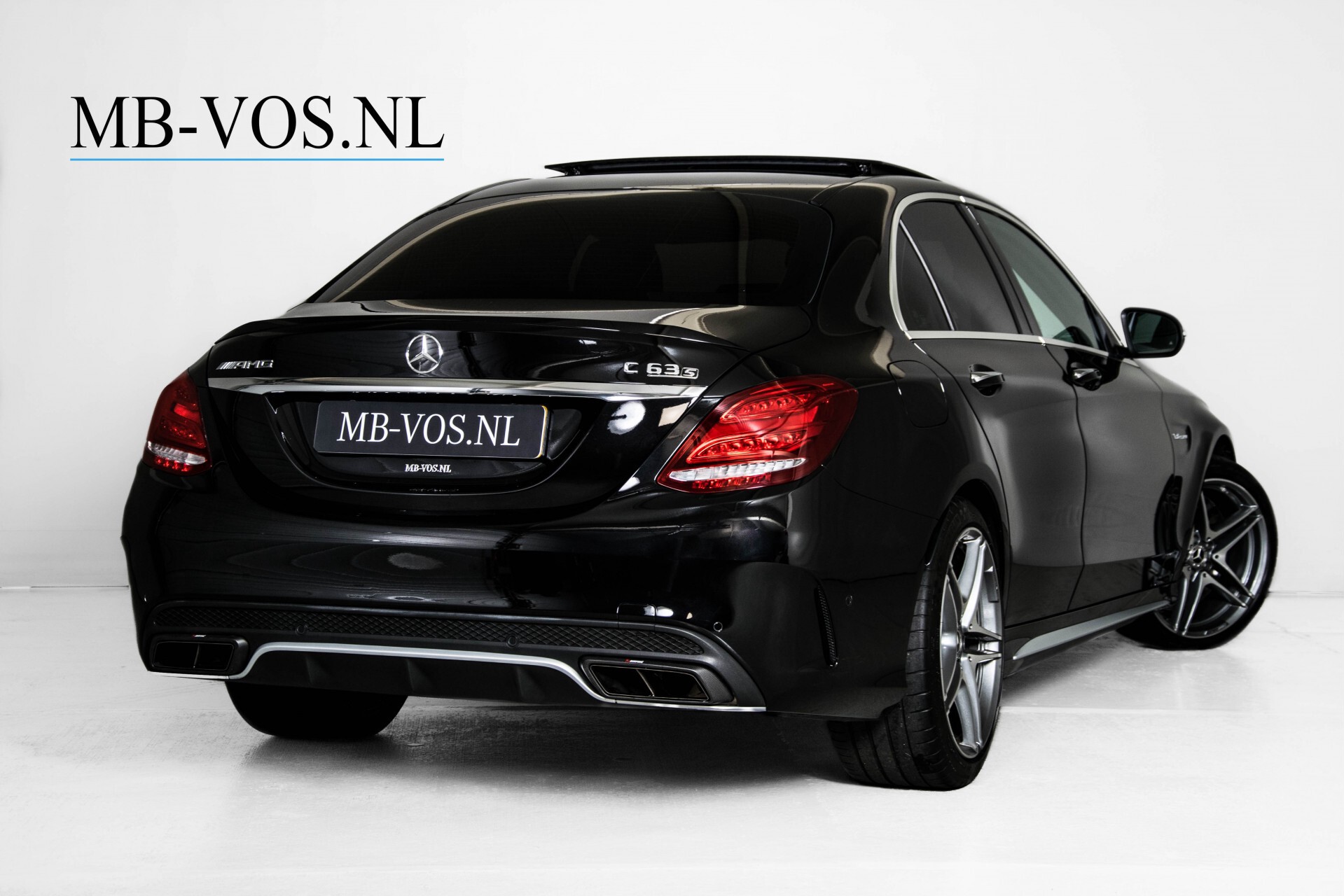 Mercedes-Benz C-Klasse 63 AMG S Akrapovic/Panorama/Distronic/Keyless/Comand/Camera/ILS Aut7 Foto 2