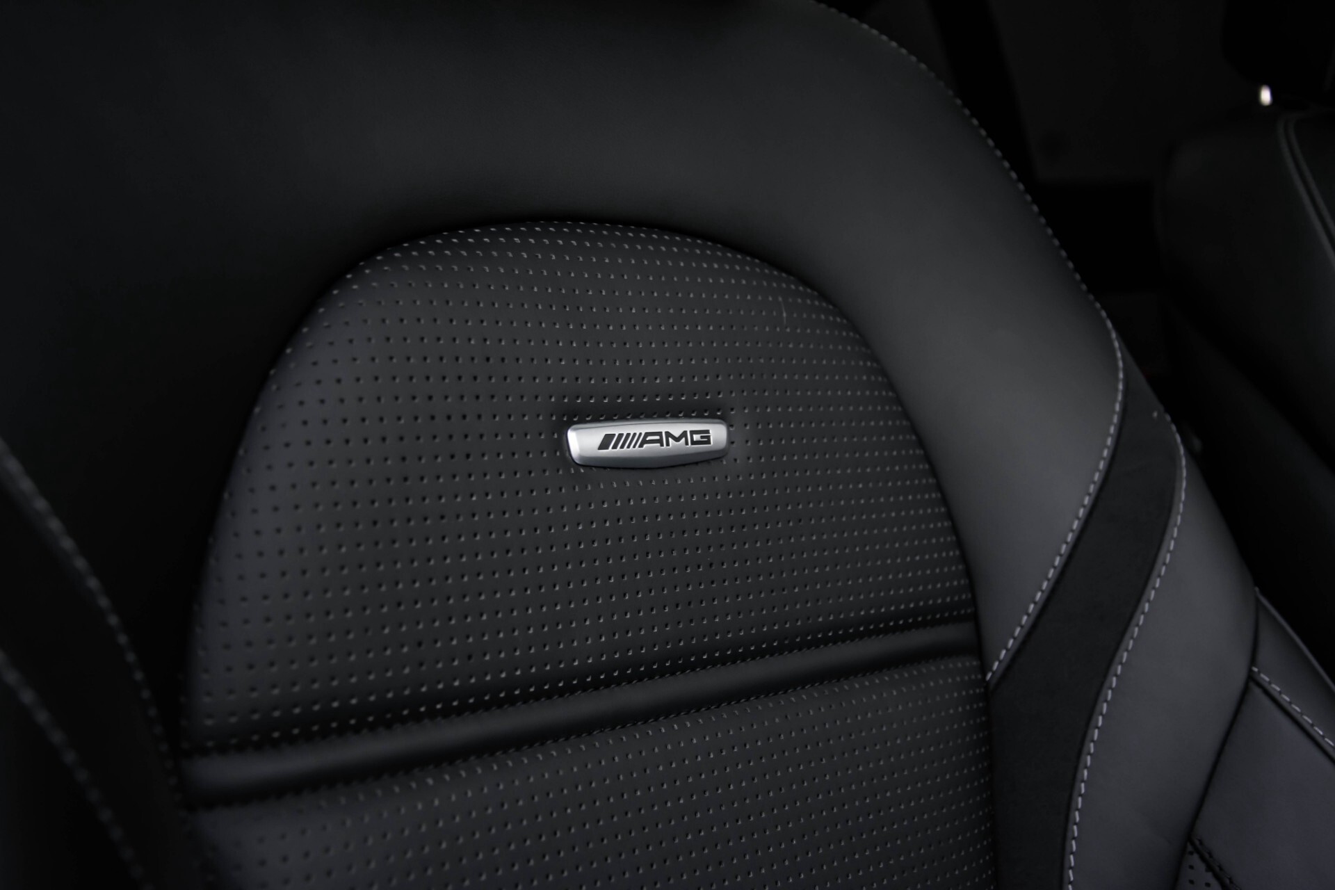 Mercedes-Benz C-Klasse 63 AMG S Akrapovic/Panorama/Distronic/Keyless/Comand/Camera/ILS Aut7 Foto 36