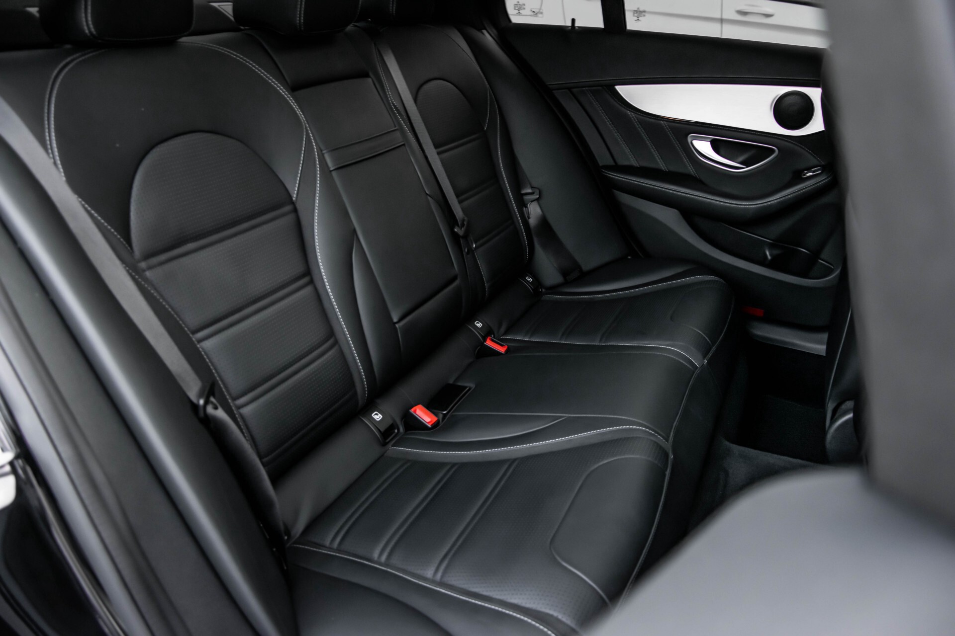 Mercedes-Benz C-Klasse 63 AMG S Akrapovic/Panorama/Distronic/Keyless/Comand/Camera/ILS Aut7 Foto 4