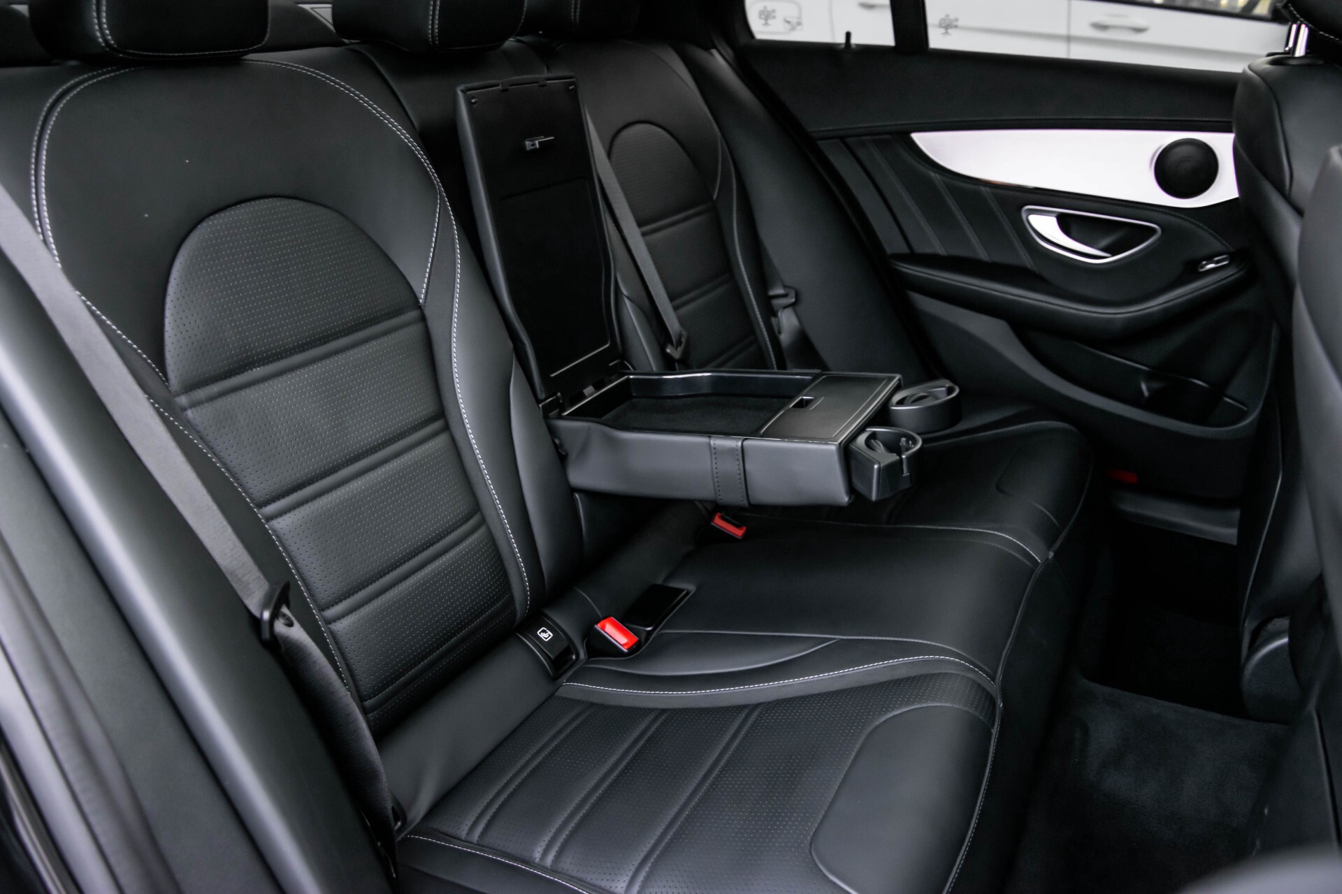 Mercedes-Benz C-Klasse 63 AMG S Akrapovic/Panorama/Distronic/Keyless/Comand/Camera/ILS Aut7 Foto 5