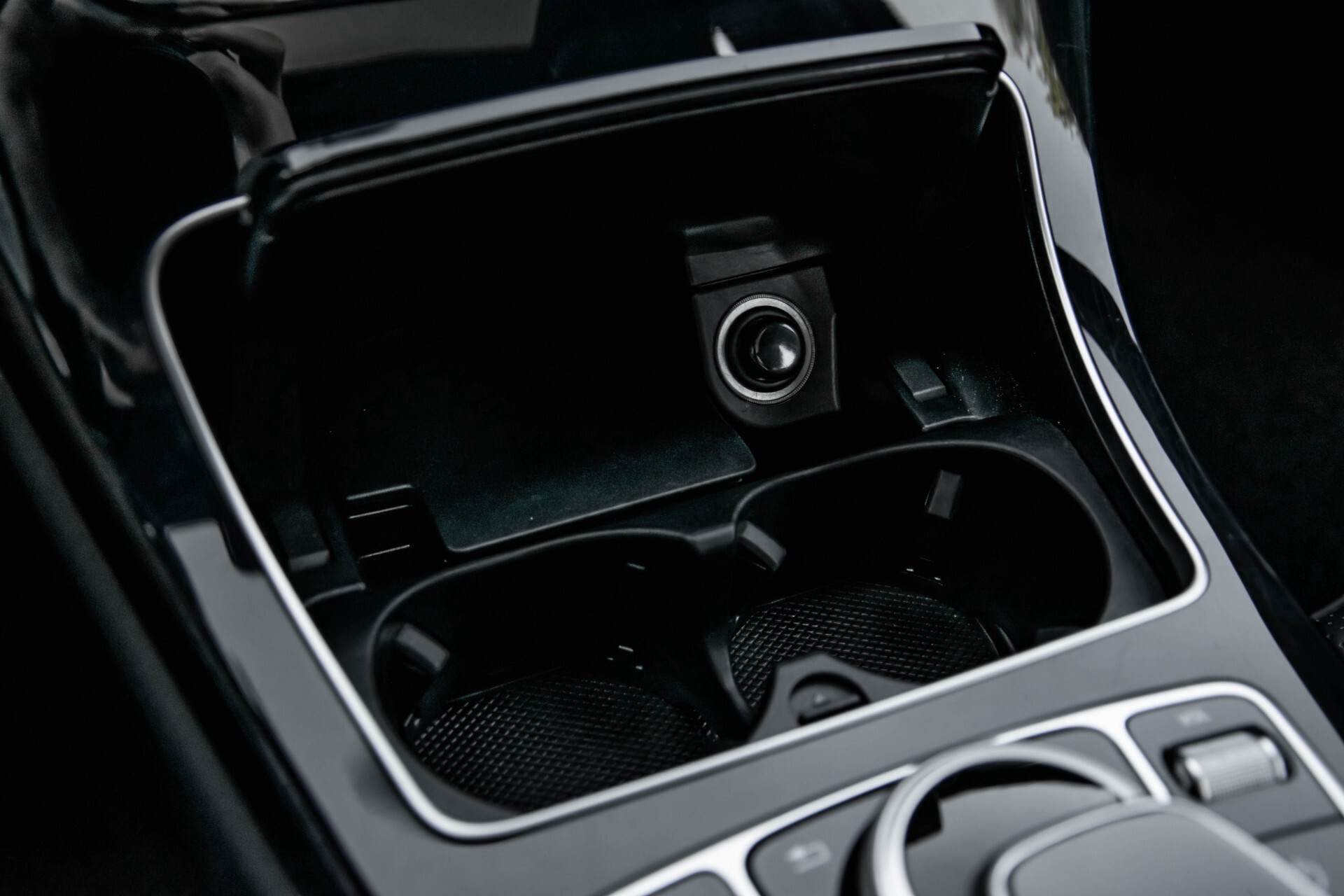 Mercedes-Benz C-Klasse 63 AMG S Akrapovic/Panorama/Distronic/Keyless/Comand/Camera/ILS Aut7 Foto 51