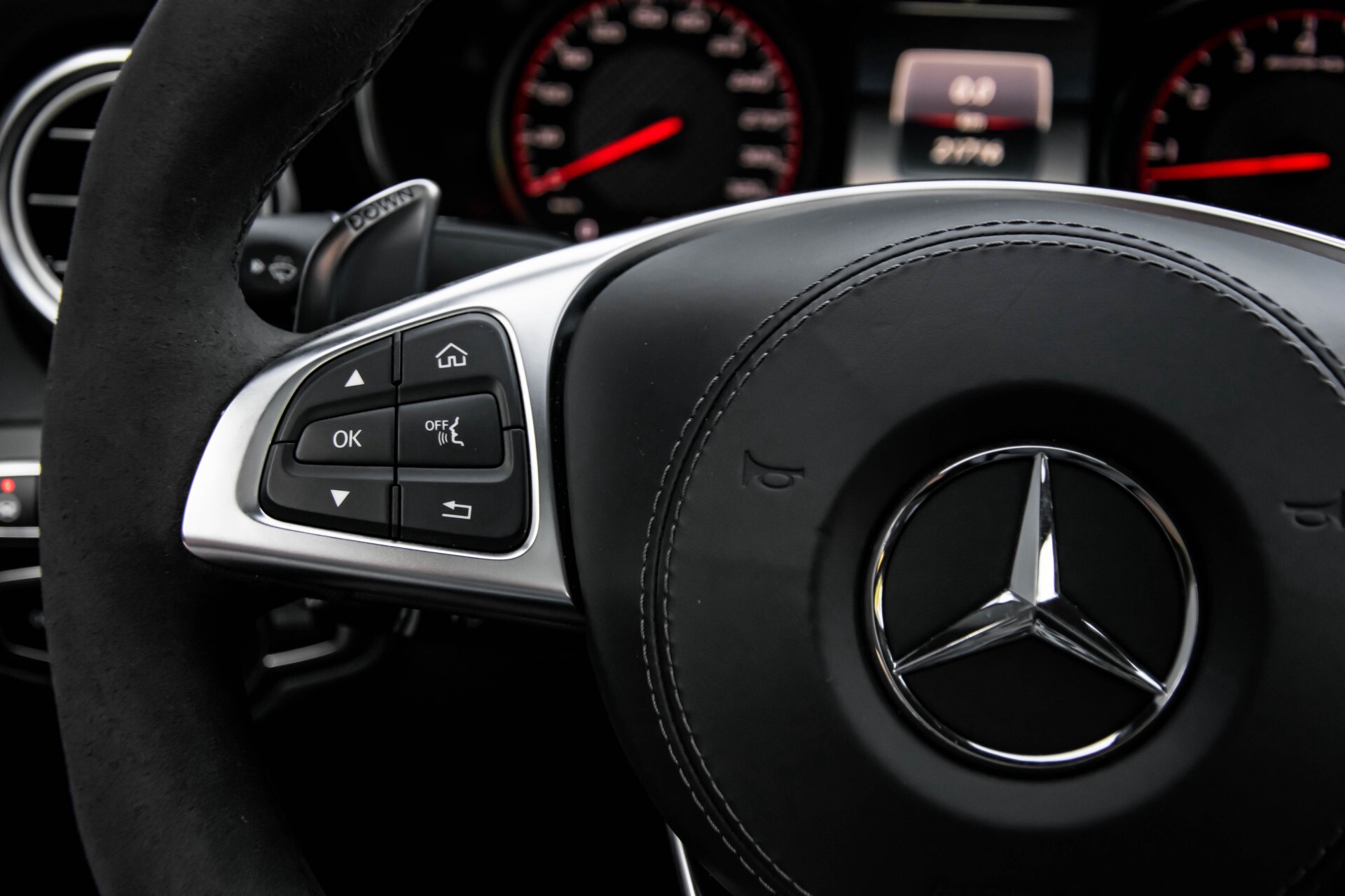 Mercedes-Benz C-Klasse 63 AMG S Akrapovic/Panorama/Distronic/Keyless/Comand/Camera/ILS Aut7 Foto 8