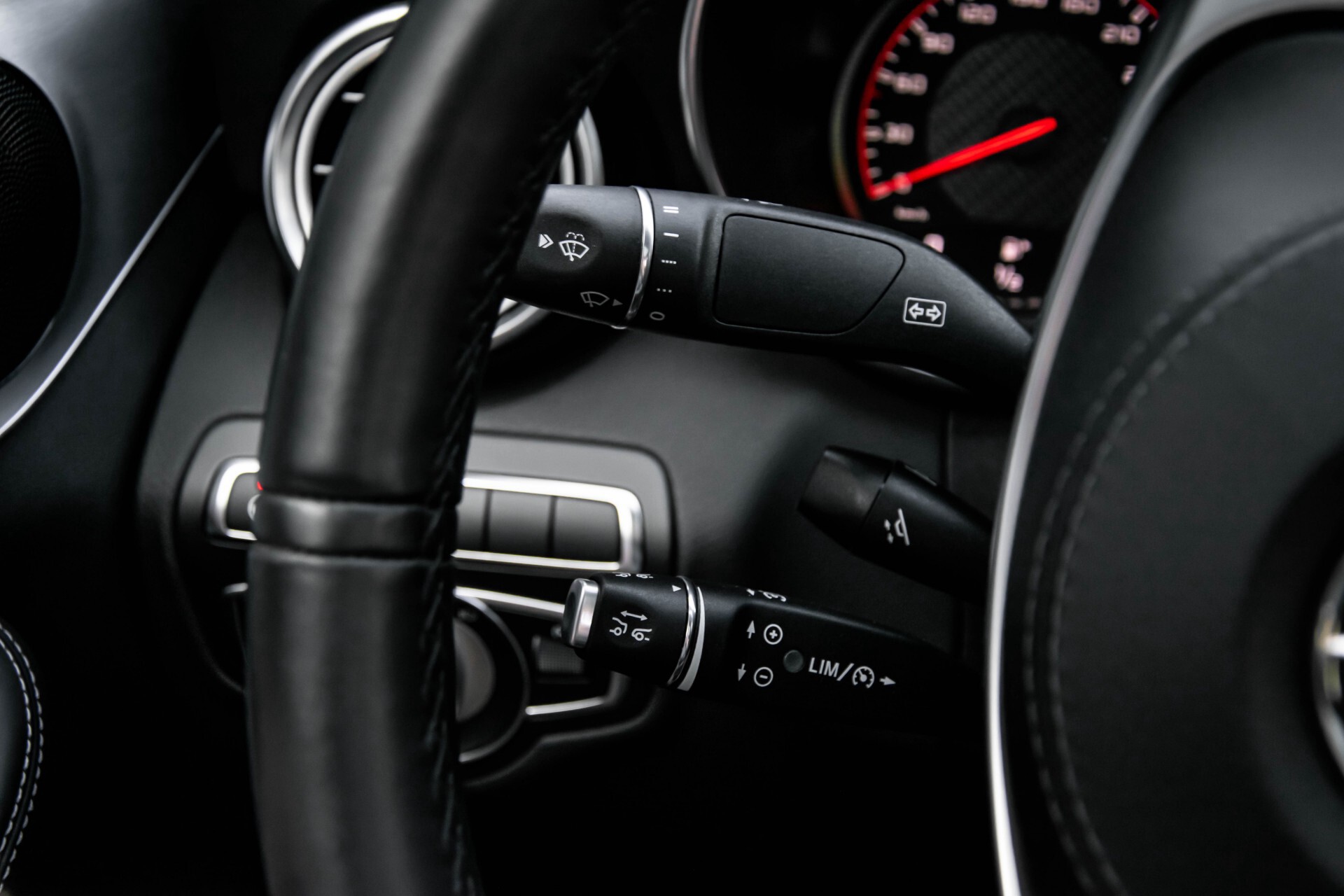 Mercedes-Benz C-Klasse 63 AMG S Akrapovic/Panorama/Distronic/Keyless/Comand/Camera/ILS Aut7 Foto 9