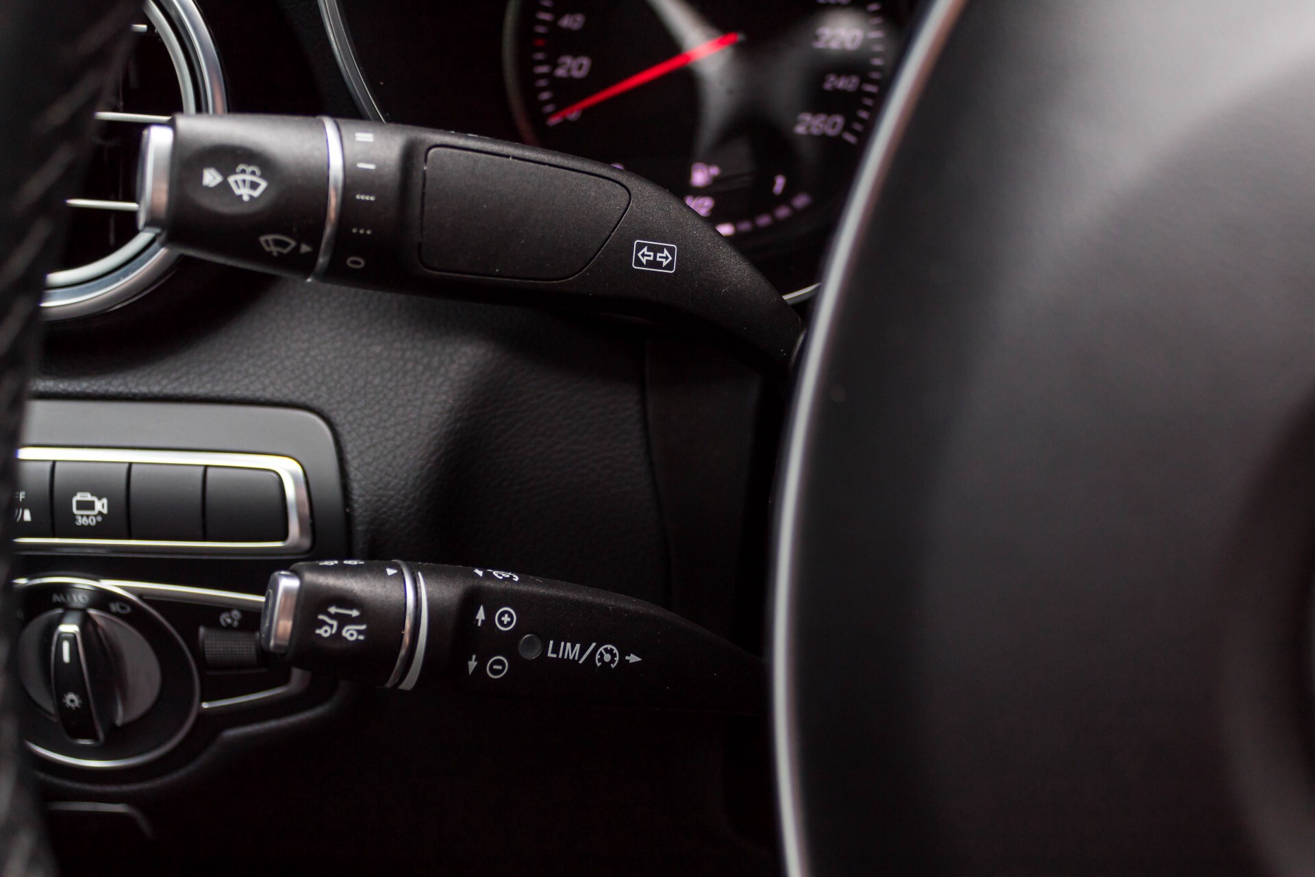 Mercedes-Benz GLC 300 4-M AMG Luchtvering/Distronic/Keyless/Comand/360/Burmester/Schuifdak/Night Aut9 Foto 10