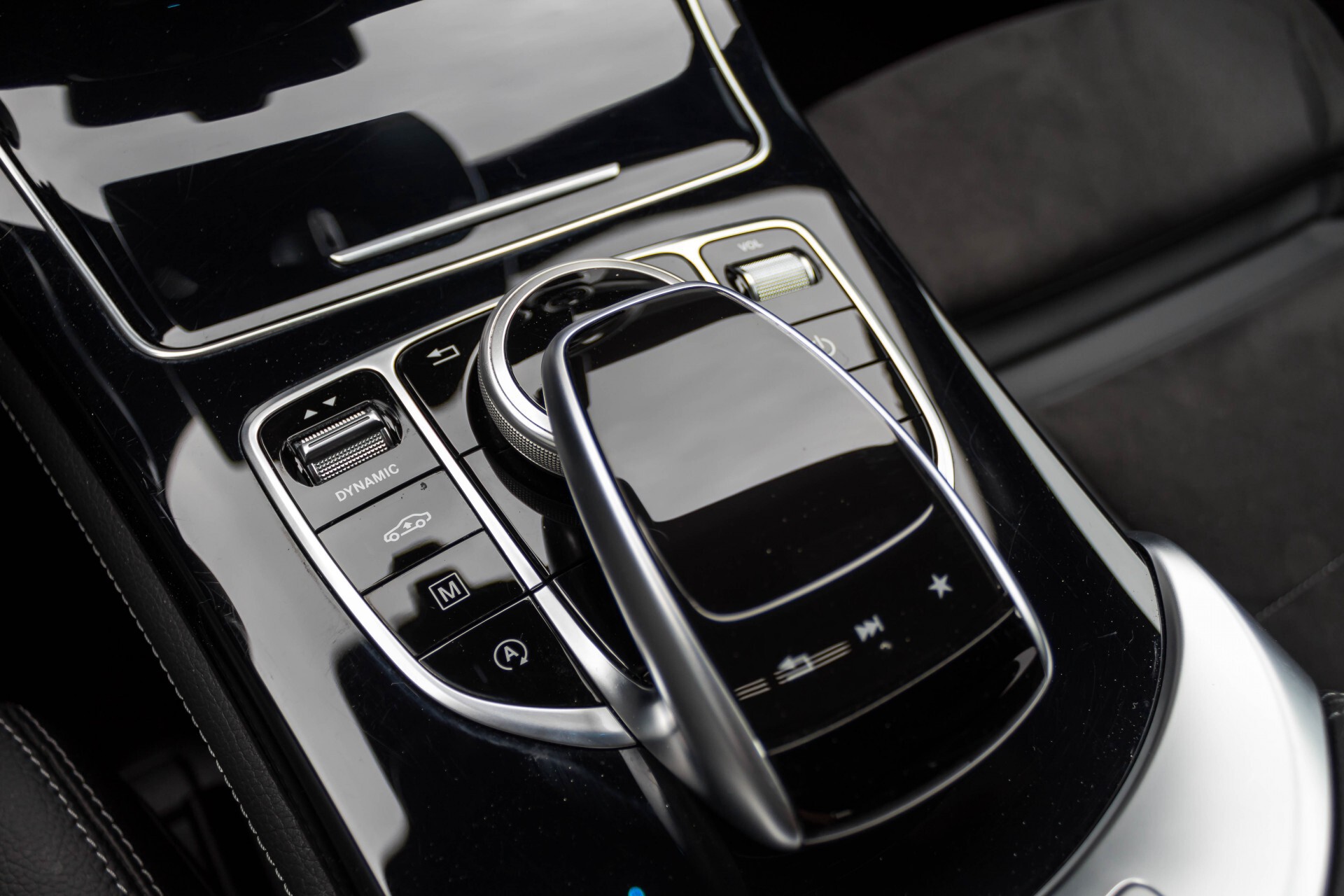 Mercedes-Benz GLC 300 4-M AMG Luchtvering/Distronic/Keyless/Comand/360/Burmester/Schuifdak/Night Aut9 Foto 26