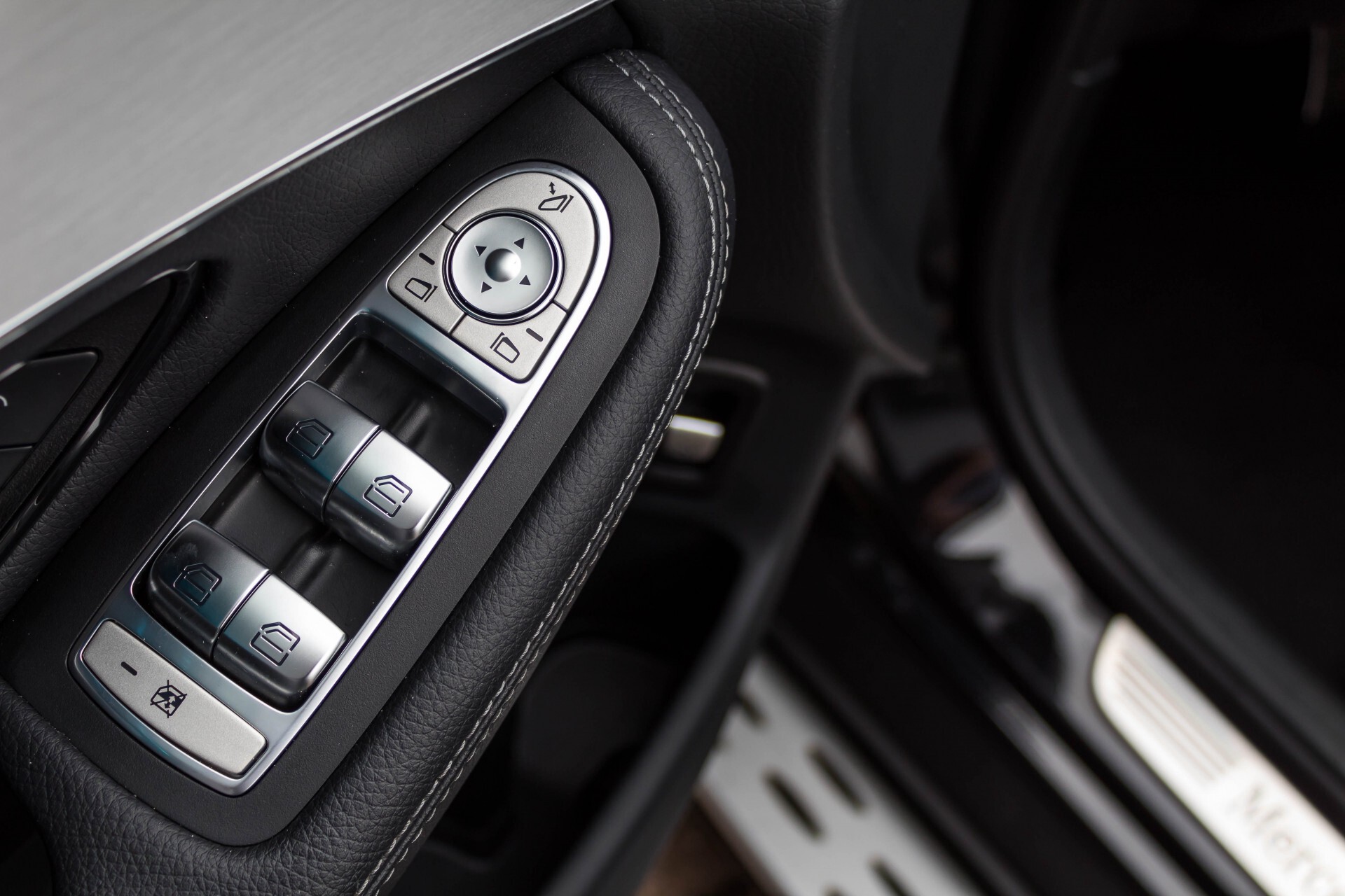 Mercedes-Benz GLC 300 4-M AMG Luchtvering/Distronic/Keyless/Comand/360/Burmester/Schuifdak/Night Aut9 Foto 34