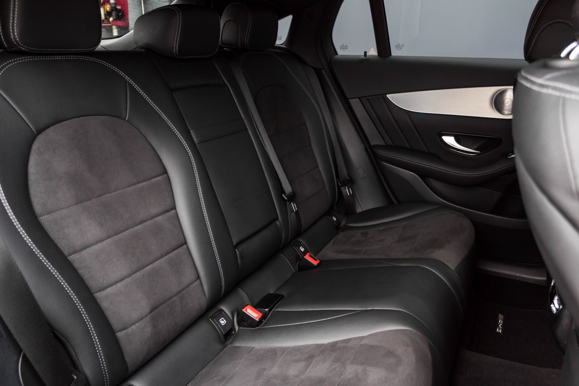 Mercedes-Benz GLC 300 4-M AMG Luchtvering/Distronic/Keyless/Comand/360/Burmester/Schuifdak/Night Aut9 Foto 4