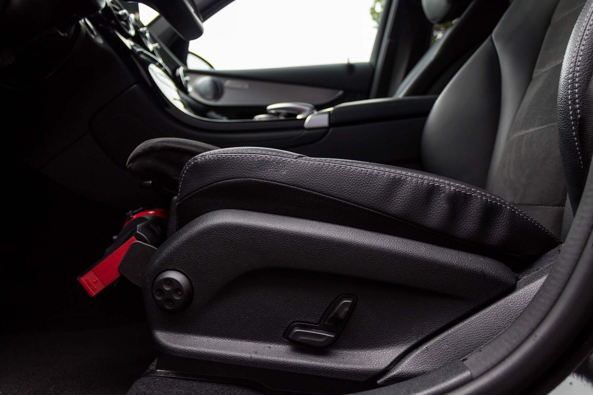 Mercedes-Benz GLC 300 4-M AMG Luchtvering/Distronic/Keyless/Comand/360/Burmester/Schuifdak/Night Aut9 Foto 44