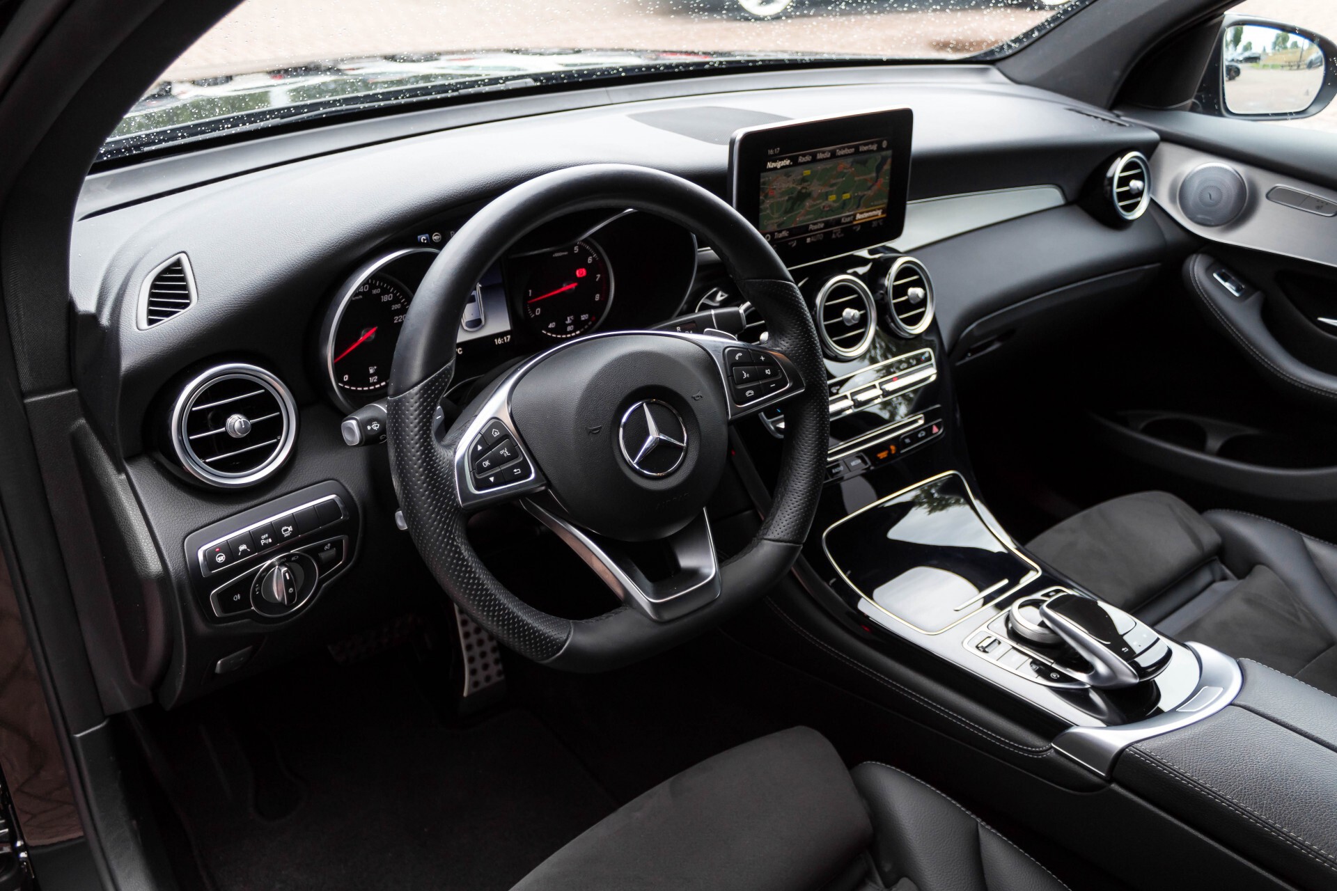 Mercedes-Benz GLC 300 4-M AMG Luchtvering/Distronic/Keyless/Comand/360/Burmester/Schuifdak/Night Aut9 Foto 47