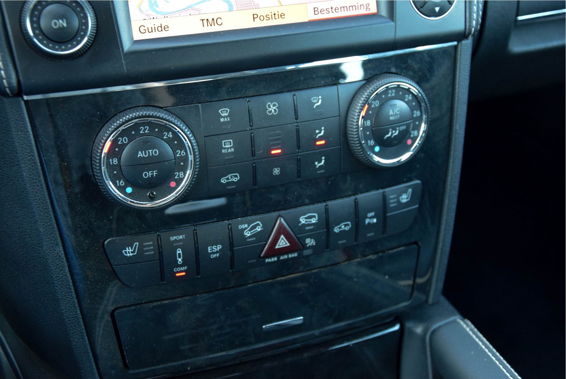 Mercedes-Benz M-Klasse 350 4-M Grand Edition Aut7 Foto 12