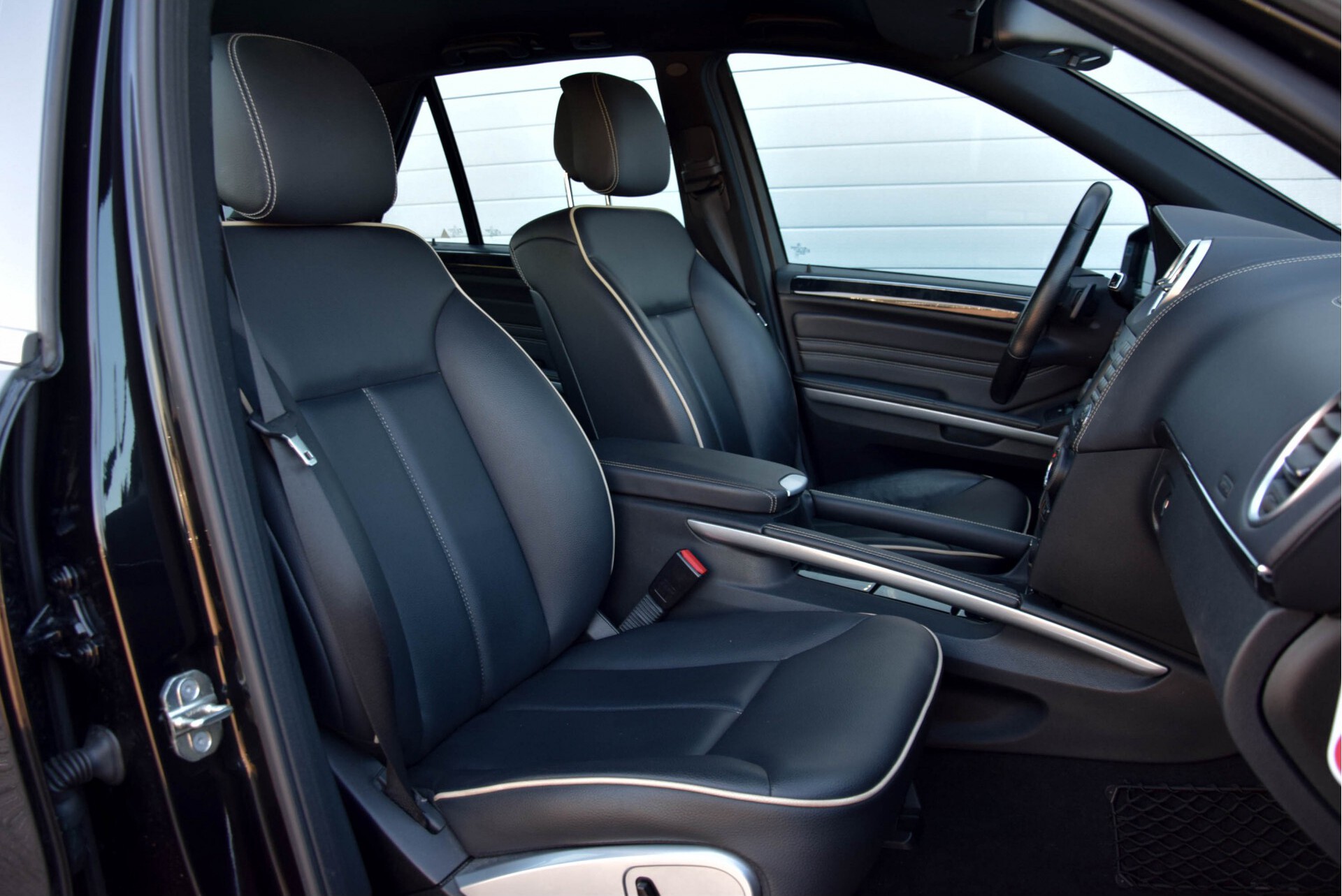 Mercedes-Benz M-Klasse 350 4-M Grand Edition Aut7 Foto 3