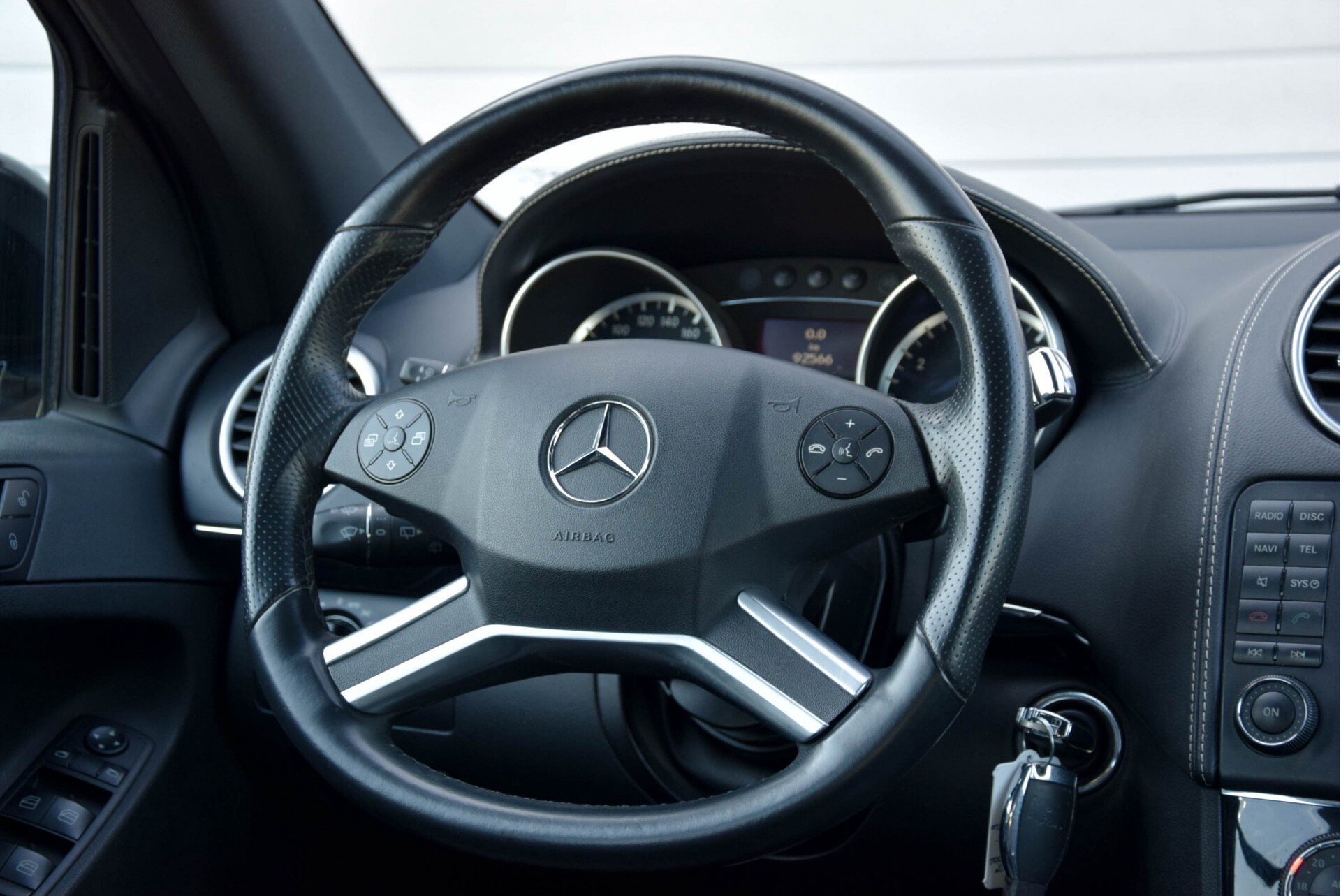 Mercedes-Benz M-Klasse 350 4-M Grand Edition Aut7 Foto 9