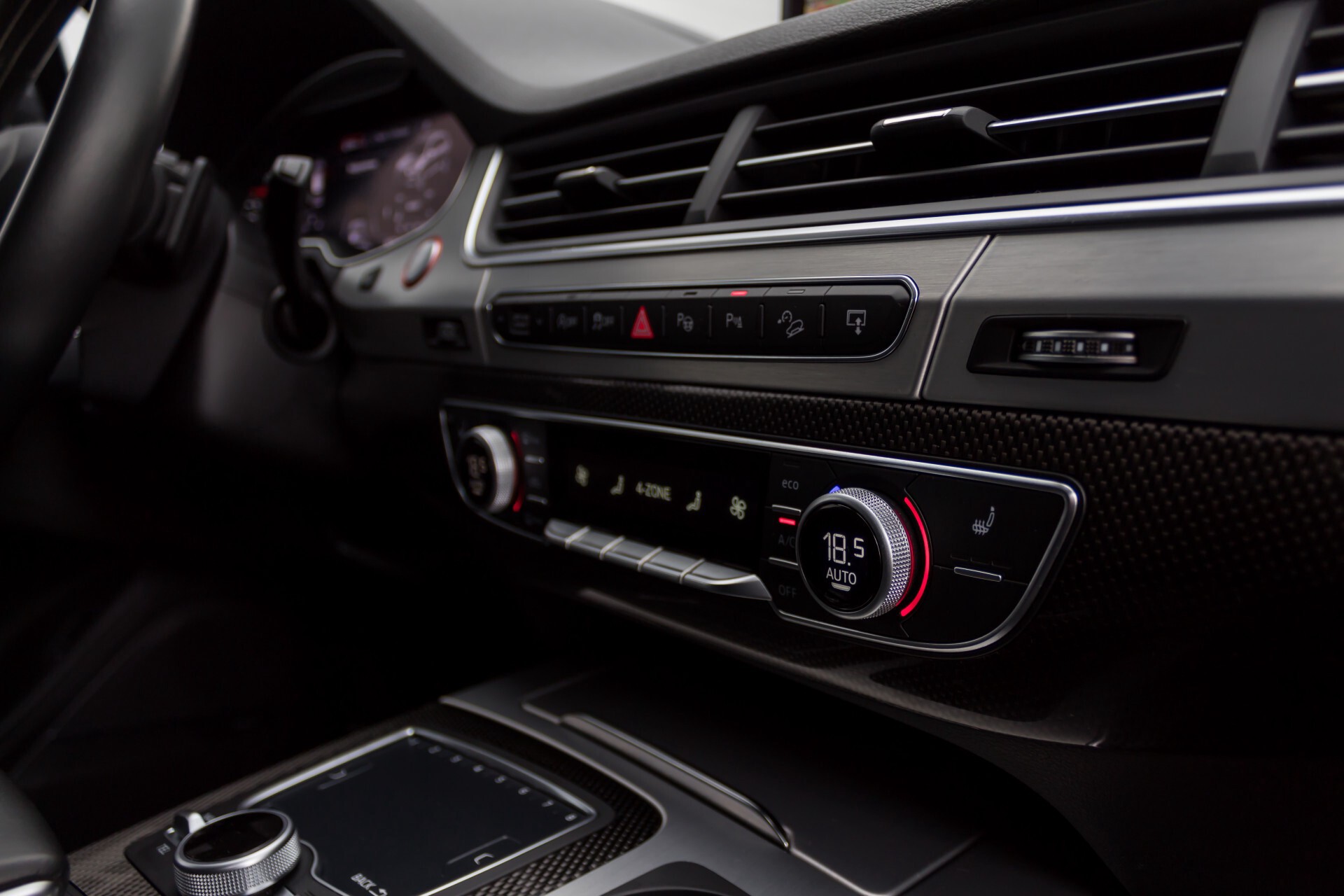 Audi SQ7 4.0 TDI Quattro 7-Persoons Full Options  Aut8 Foto 16