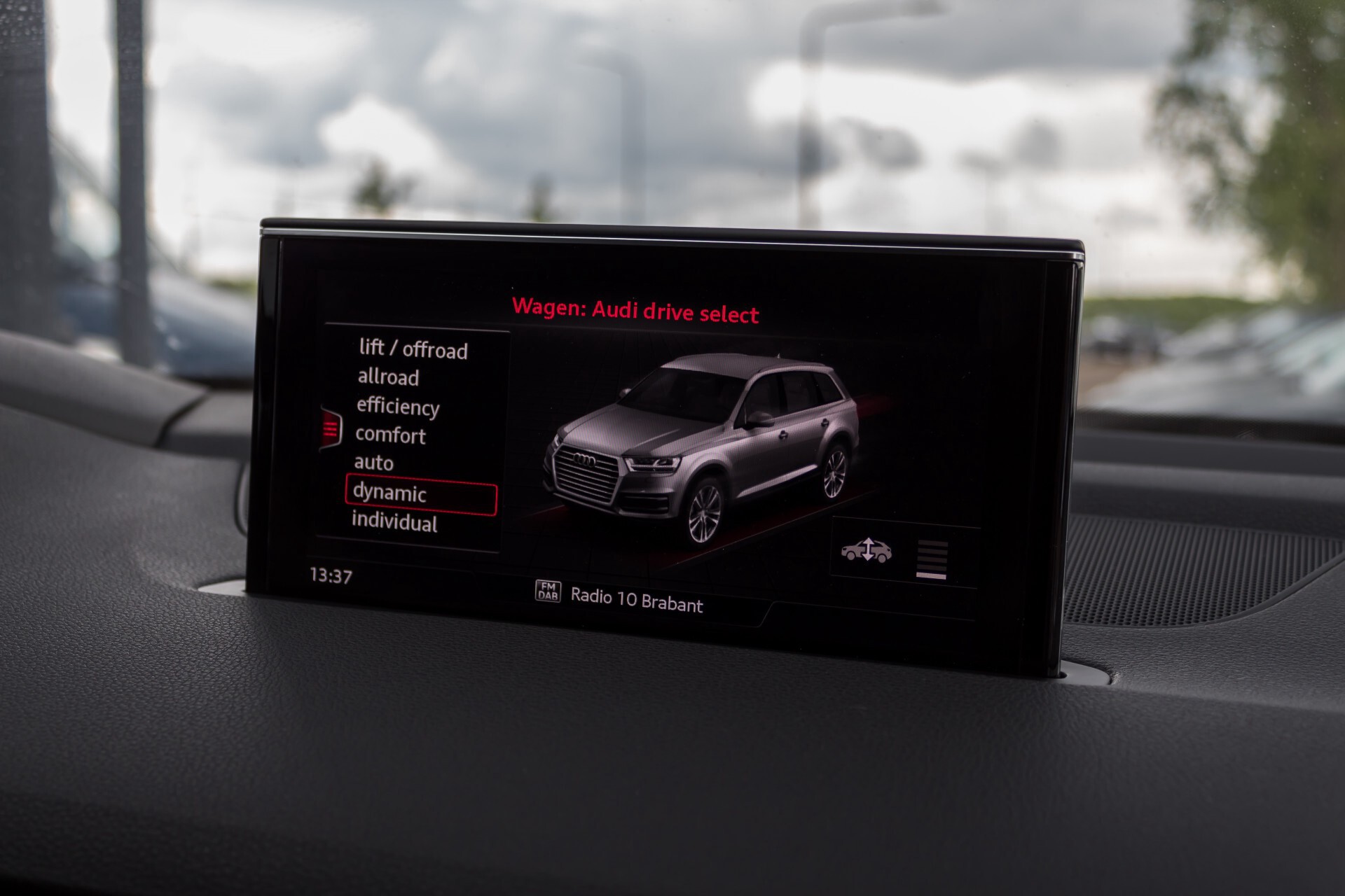 Audi SQ7 4.0 TDI Quattro 7-Persoons Full Options  Aut8 Foto 25