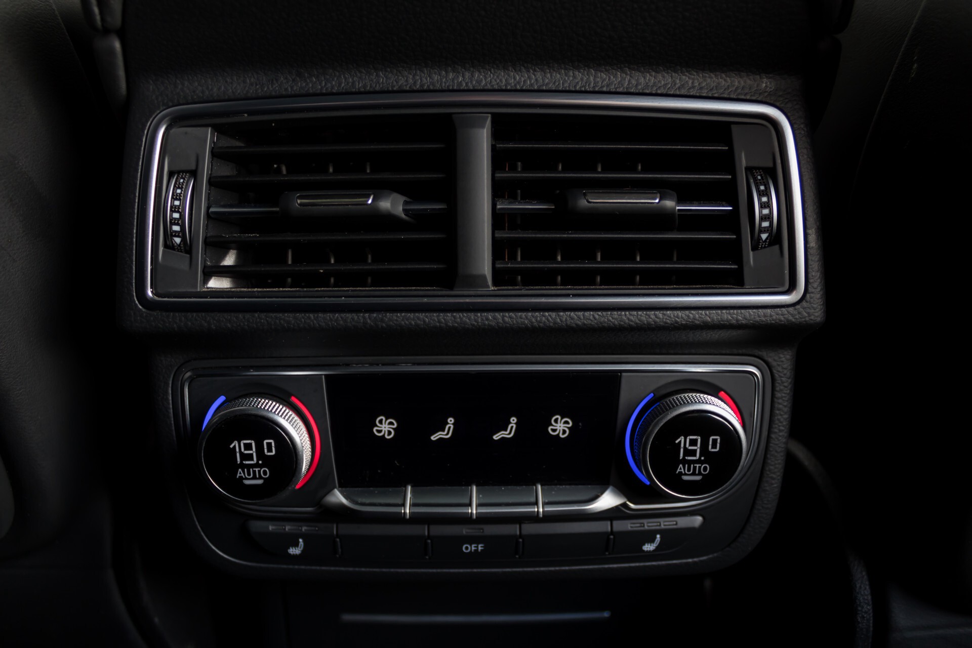 Audi SQ7 4.0 TDI Quattro 7-Persoons Full Options  Aut8 Foto 64