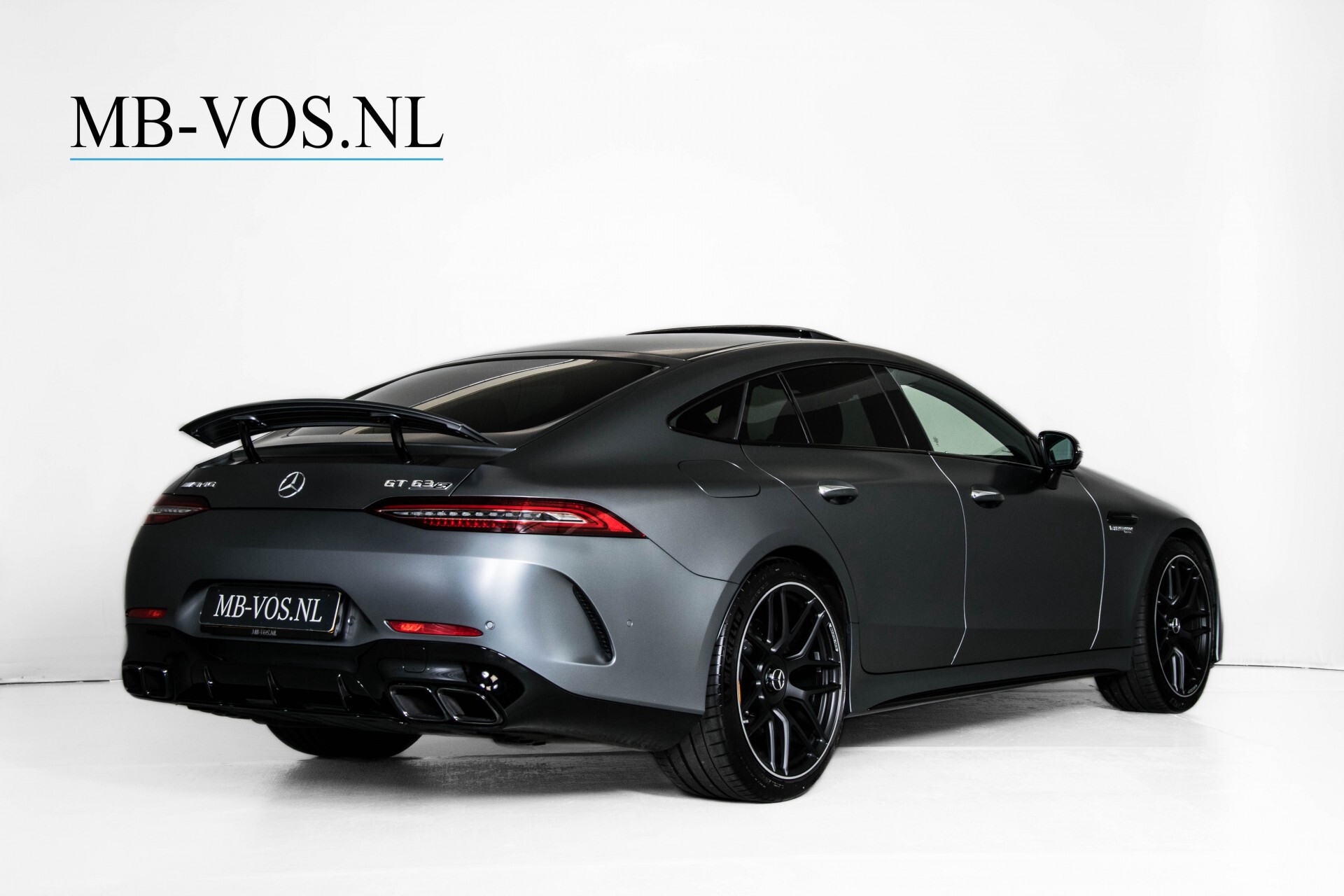 Mercedes-Benz AMG GT 4-Door Coupe 63 S 4+ Ceramic/Designo/Carbon/Burmester 3D/TV/Massage Aut9 Foto 2