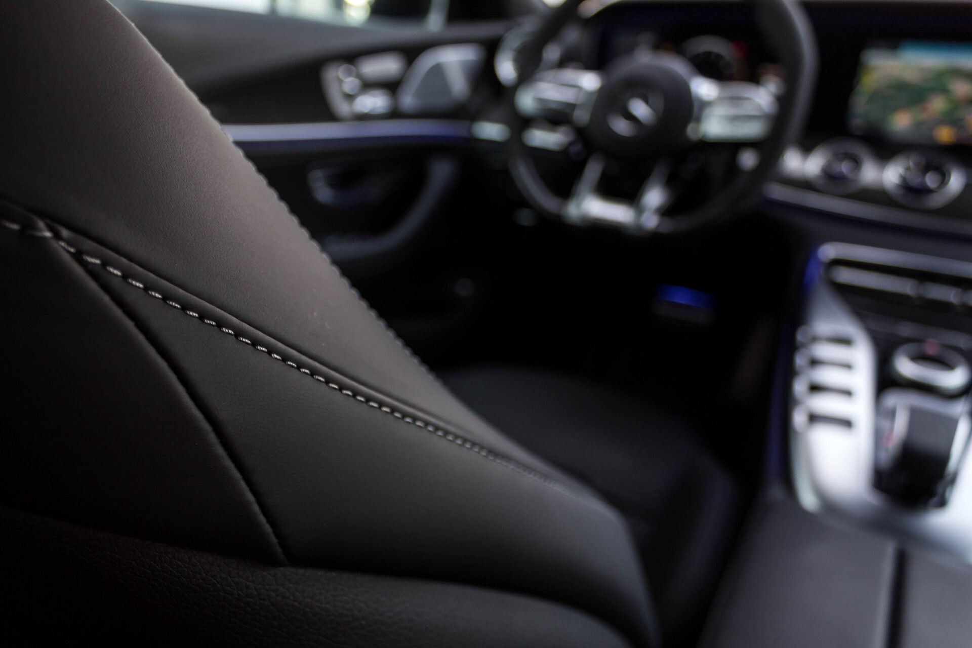 Mercedes-Benz AMG GT 4-Door Coupe 63 S 4+ Ceramic/Designo/Carbon/Burmester 3D/TV/Massage Aut9 Foto 23