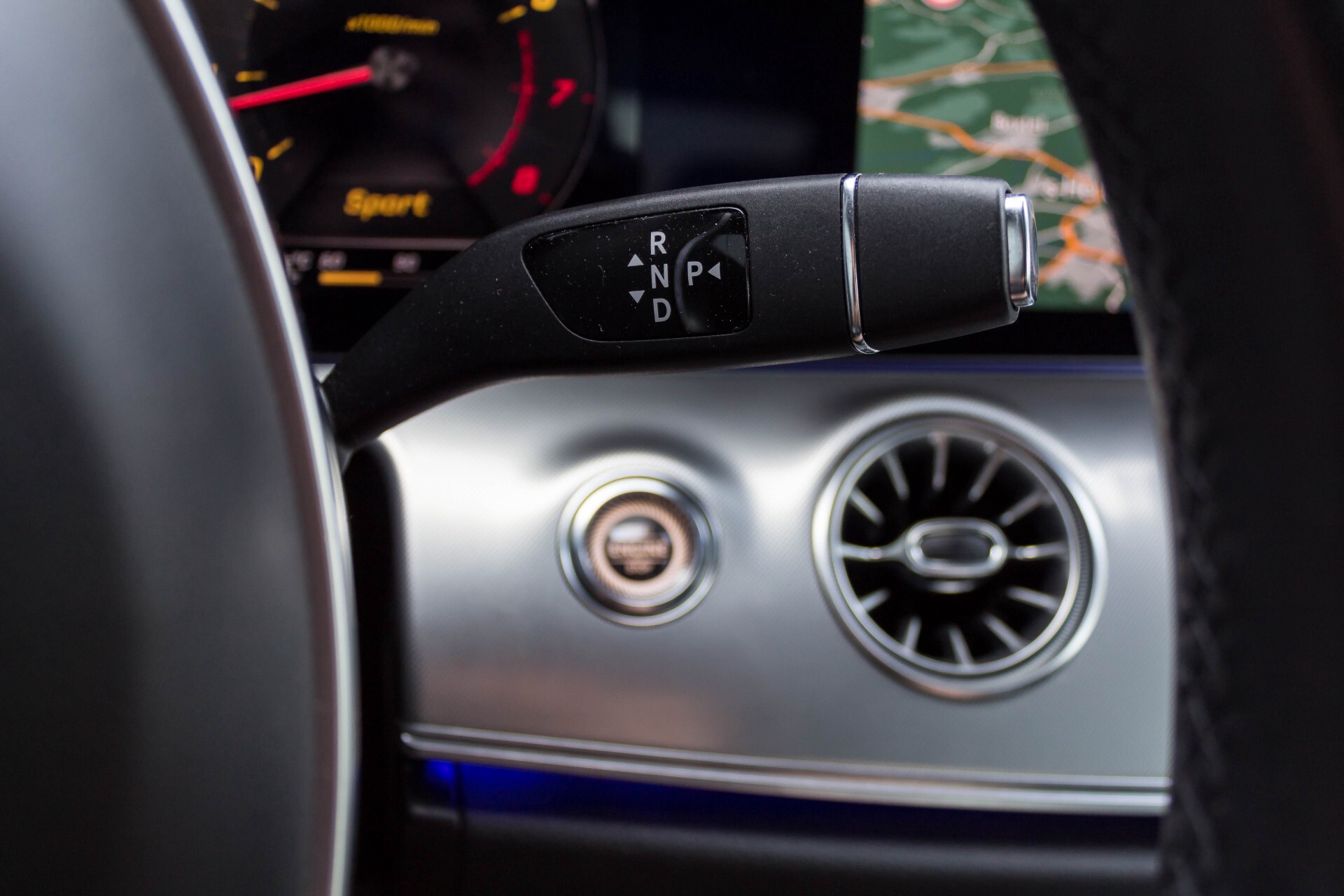 Mercedes-Benz E-Klasse Coupé 300 AMG Luchtvering/Distronic/Keyless/Designo/Burmester/Stoelkoeling Aut7 Foto 13