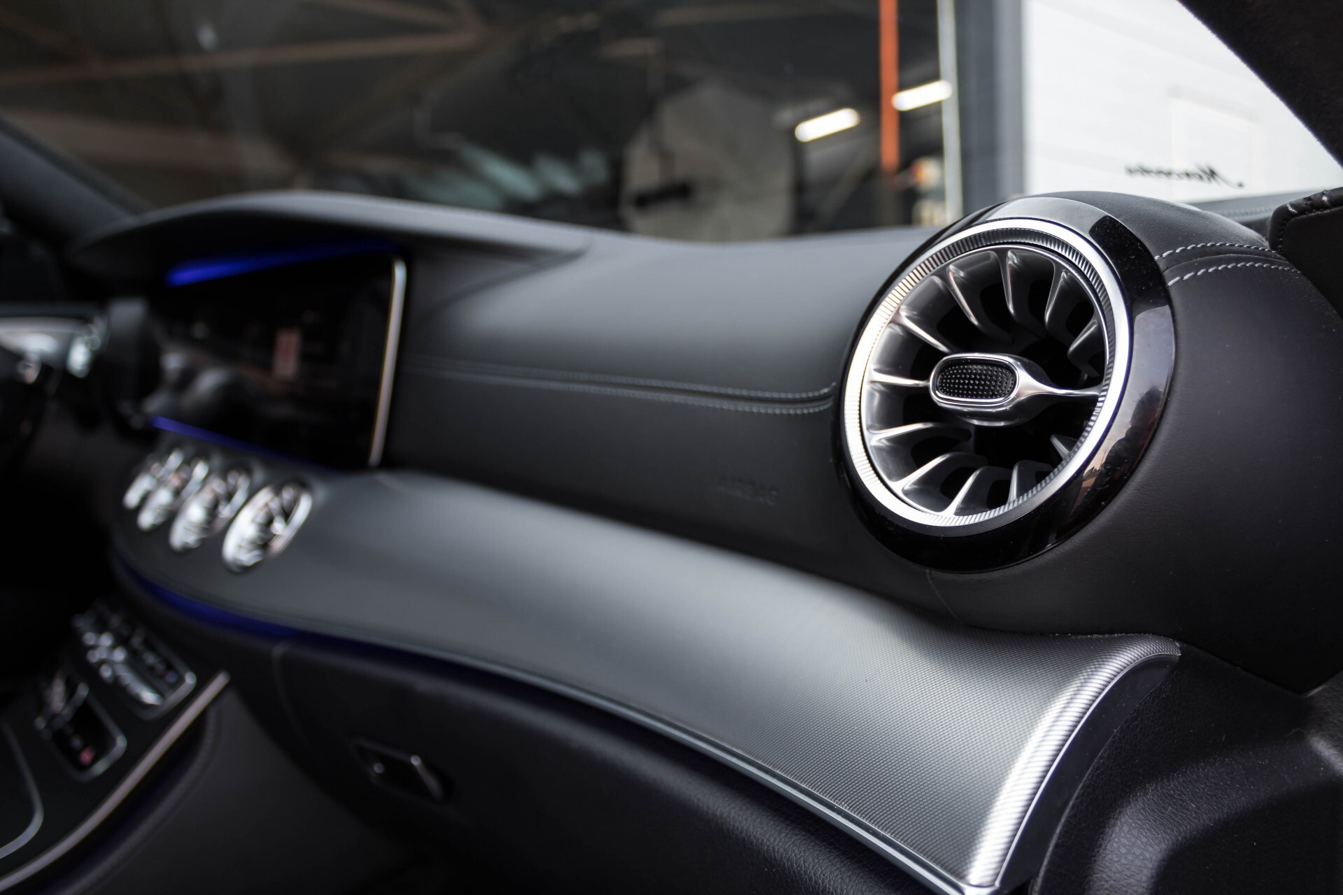 Mercedes-Benz E-Klasse Coupé 300 AMG Luchtvering/Distronic/Keyless/Designo/Burmester/Stoelkoeling Aut7 Foto 16