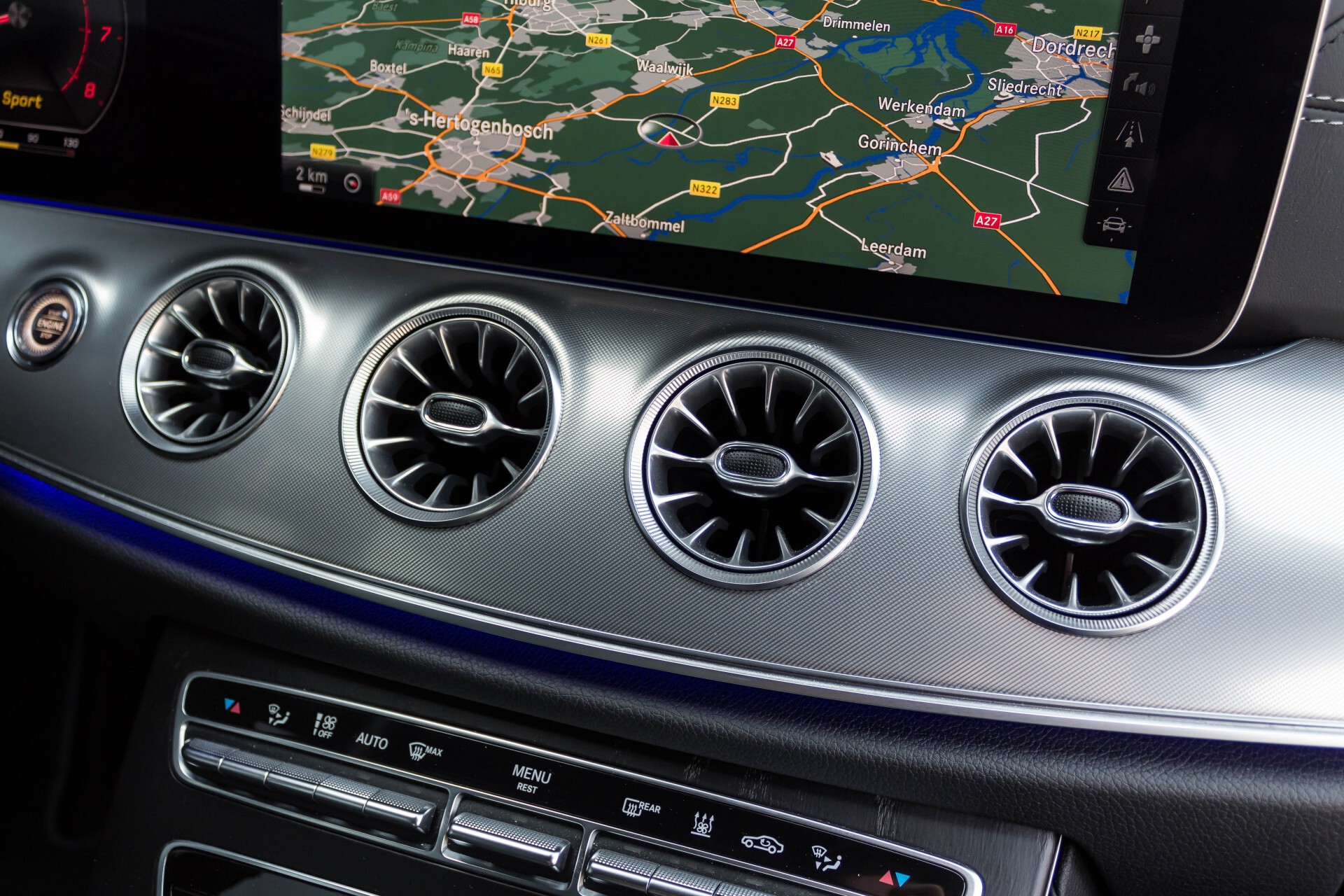 Mercedes-Benz E-Klasse Coupé 300 AMG Luchtvering/Distronic/Keyless/Designo/Burmester/Stoelkoeling Aut7 Foto 18