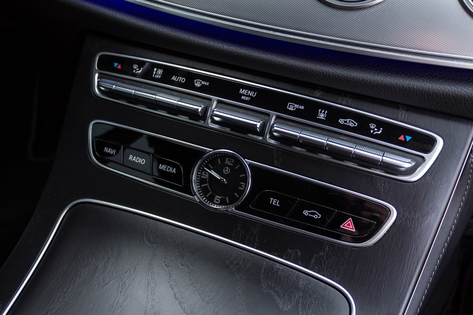 Mercedes-Benz E-Klasse Coupé 300 AMG Luchtvering/Distronic/Keyless/Designo/Burmester/Stoelkoeling Aut7 Foto 20