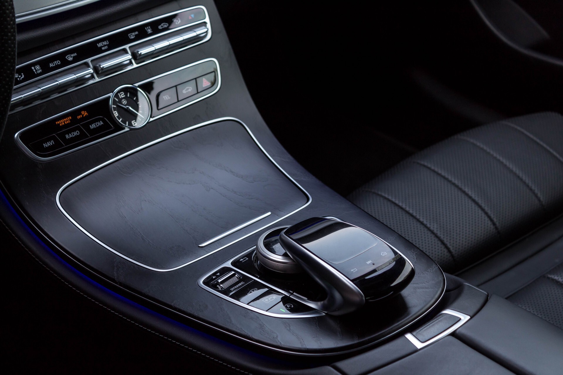 Mercedes-Benz E-Klasse Coupé 300 AMG Luchtvering/Distronic/Keyless/Designo/Burmester/Stoelkoeling Aut7 Foto 46