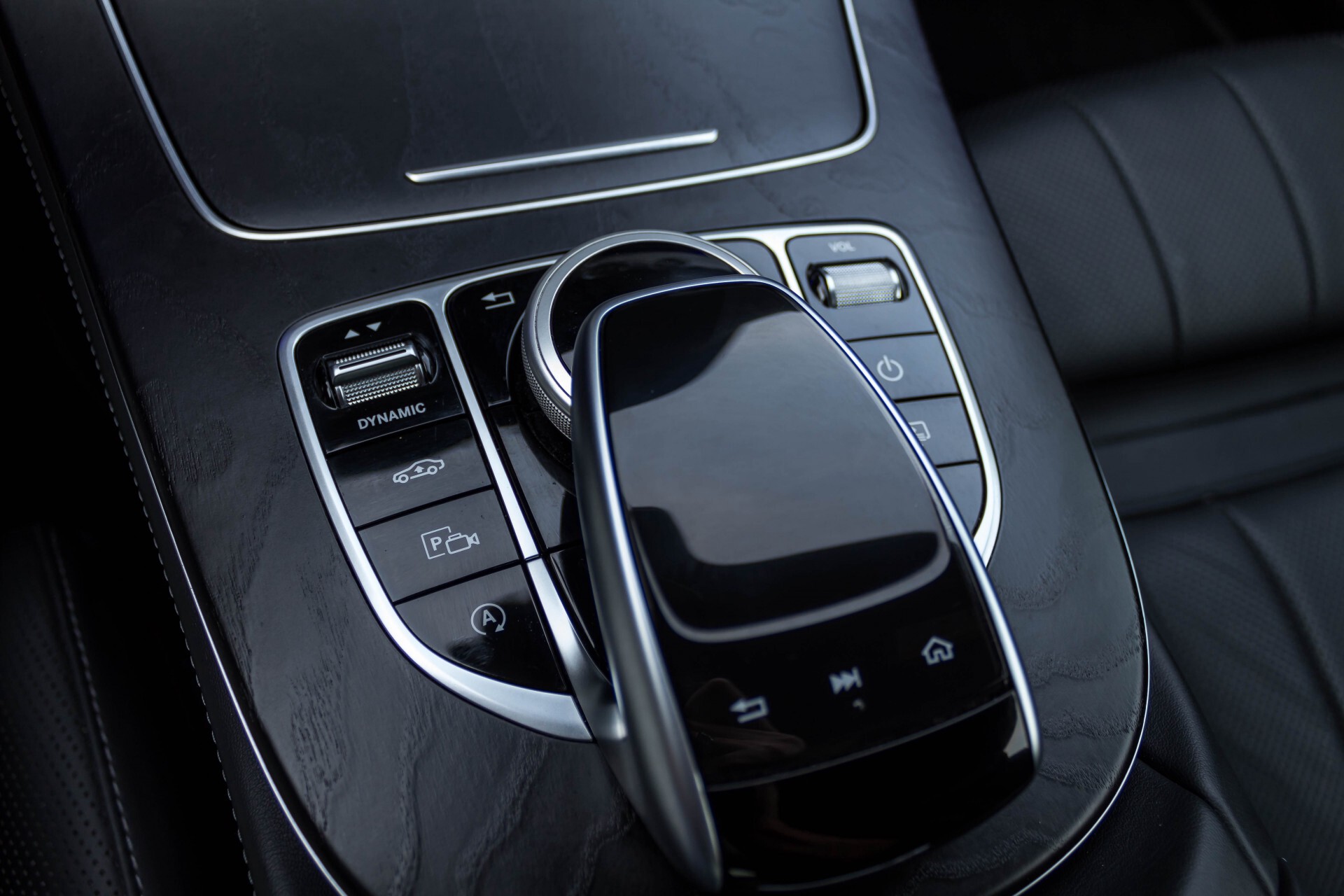 Mercedes-Benz E-Klasse Coupé 300 AMG Luchtvering/Distronic/Keyless/Designo/Burmester/Stoelkoeling Aut7 Foto 53