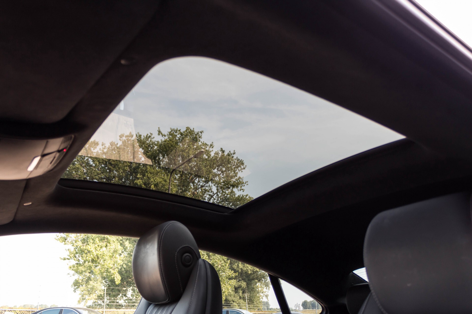 Mercedes-Benz E-Klasse Coupé 300 AMG Luchtvering/Distronic/Keyless/Designo/Burmester/Stoelkoeling Aut7 Foto 56