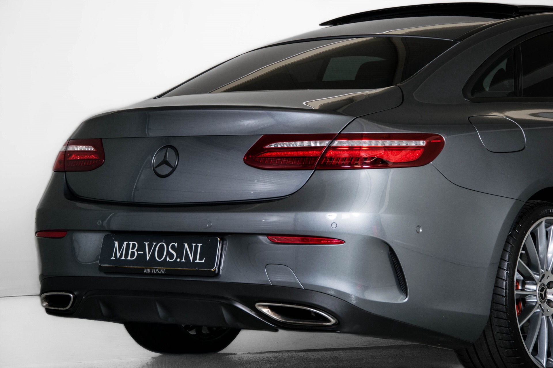 Mercedes-Benz E-Klasse Coupé 300 AMG Luchtvering/Distronic/Keyless/Designo/Burmester/Stoelkoeling Aut7 Foto 58